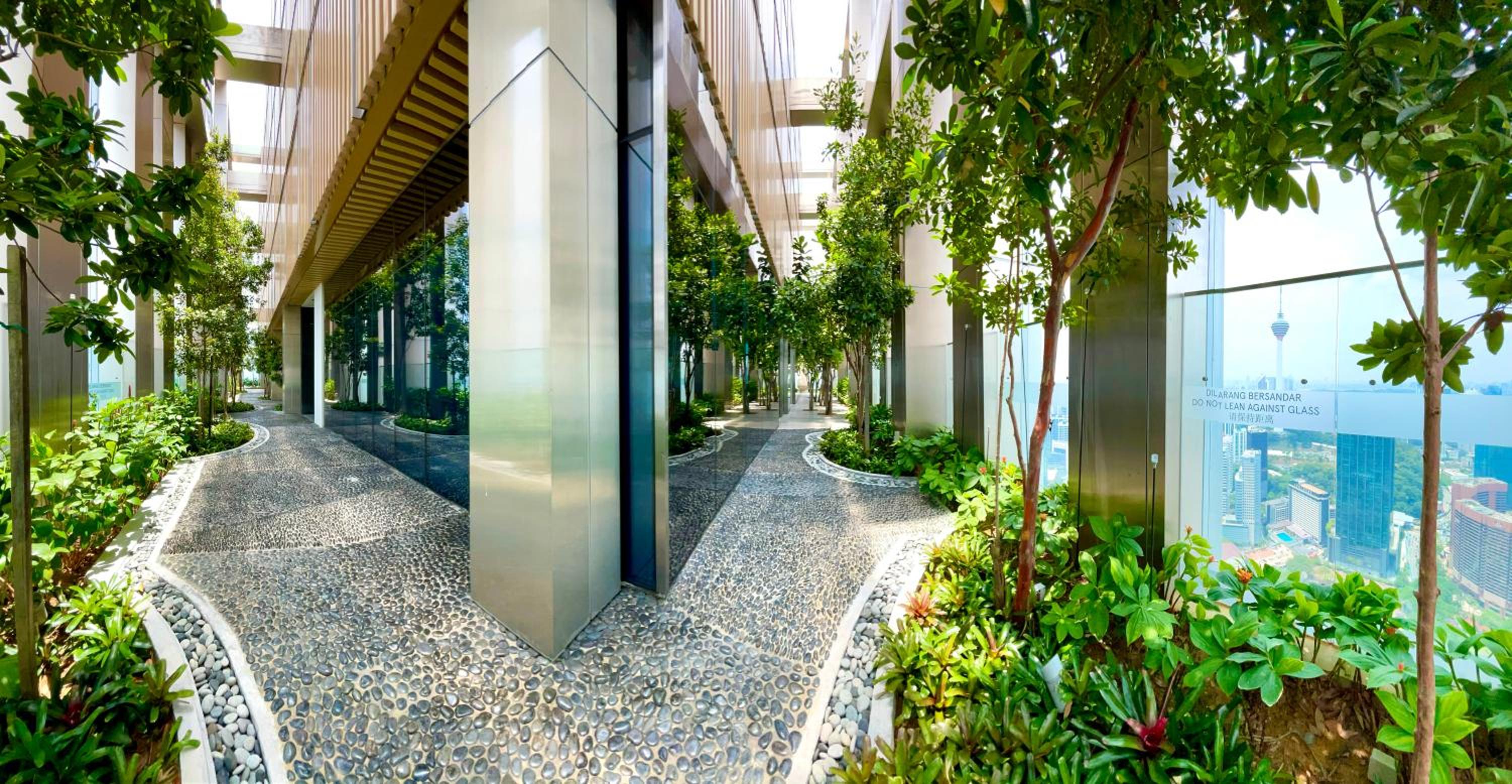 Tropicana The Residences KLCC CozeeStay