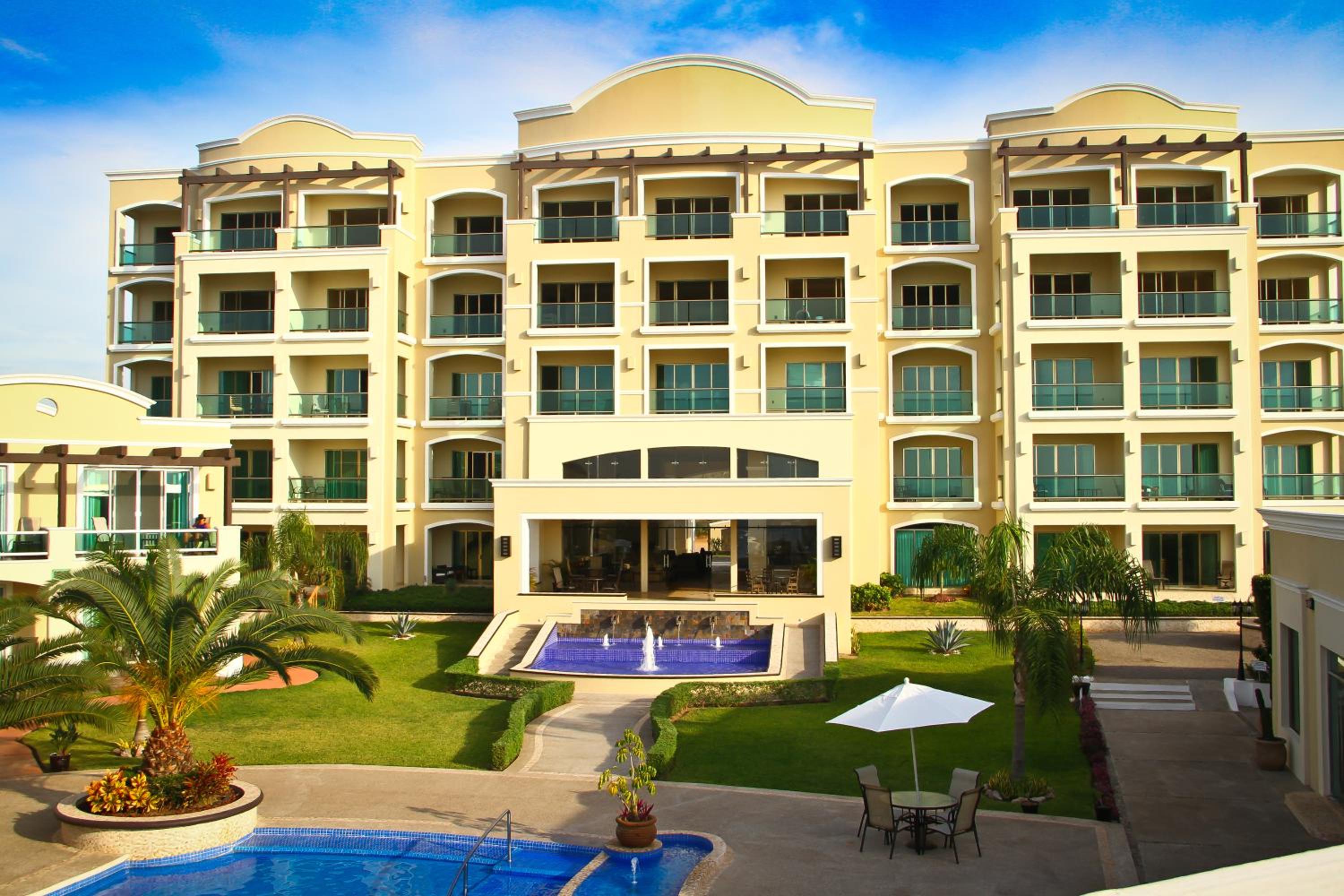 Hotel Diamond Bay - Image 1