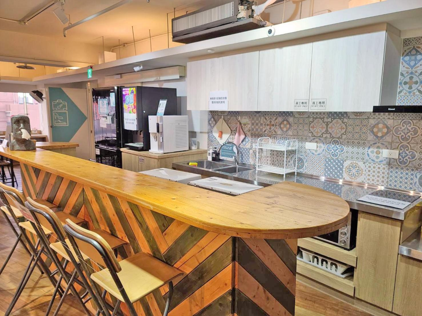 Paper Plane Hostel
