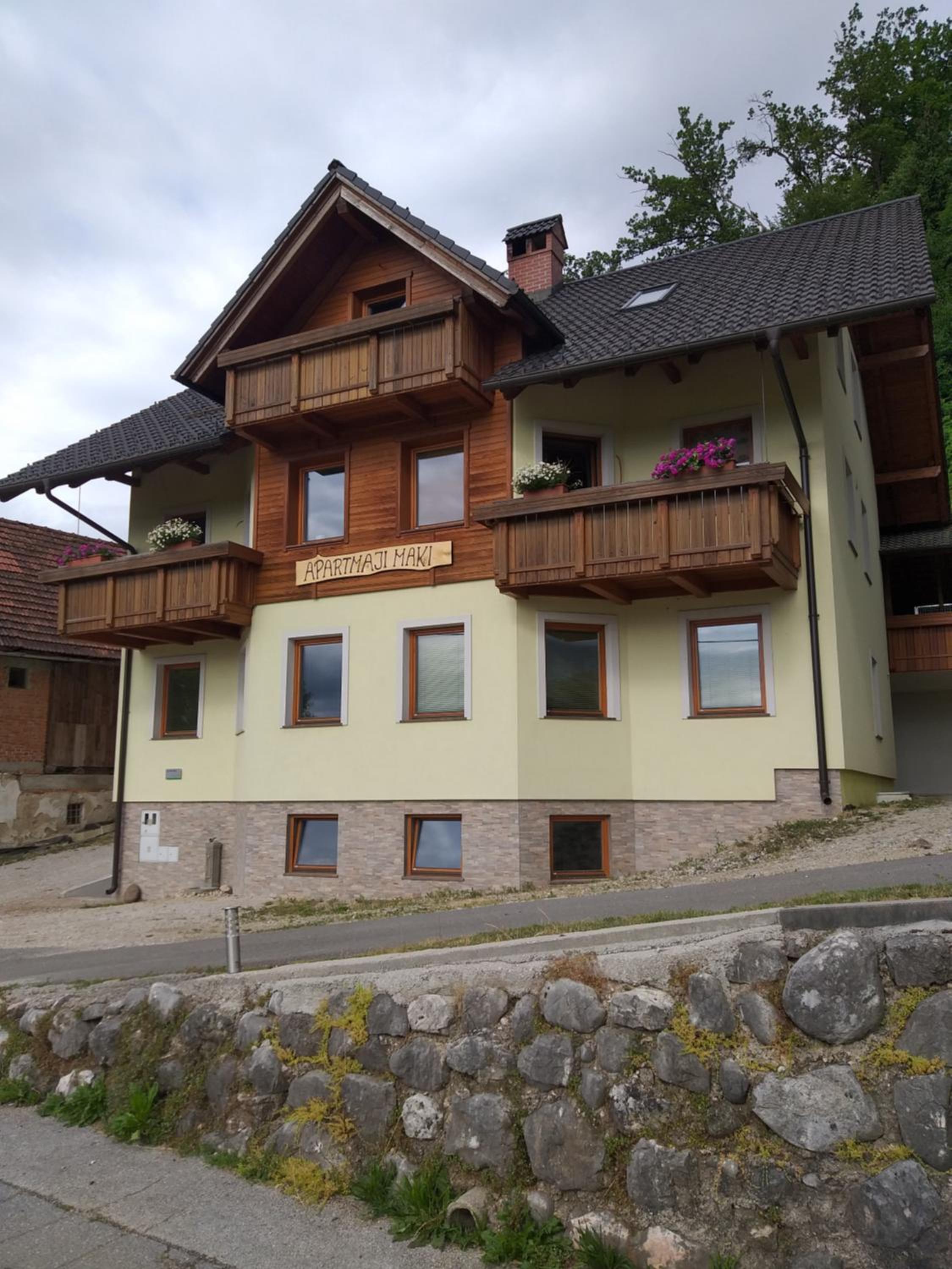 Photo 6