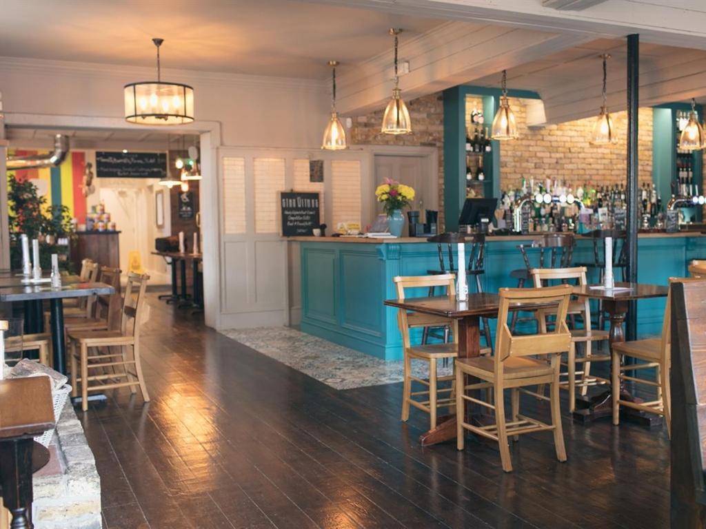 restaurant