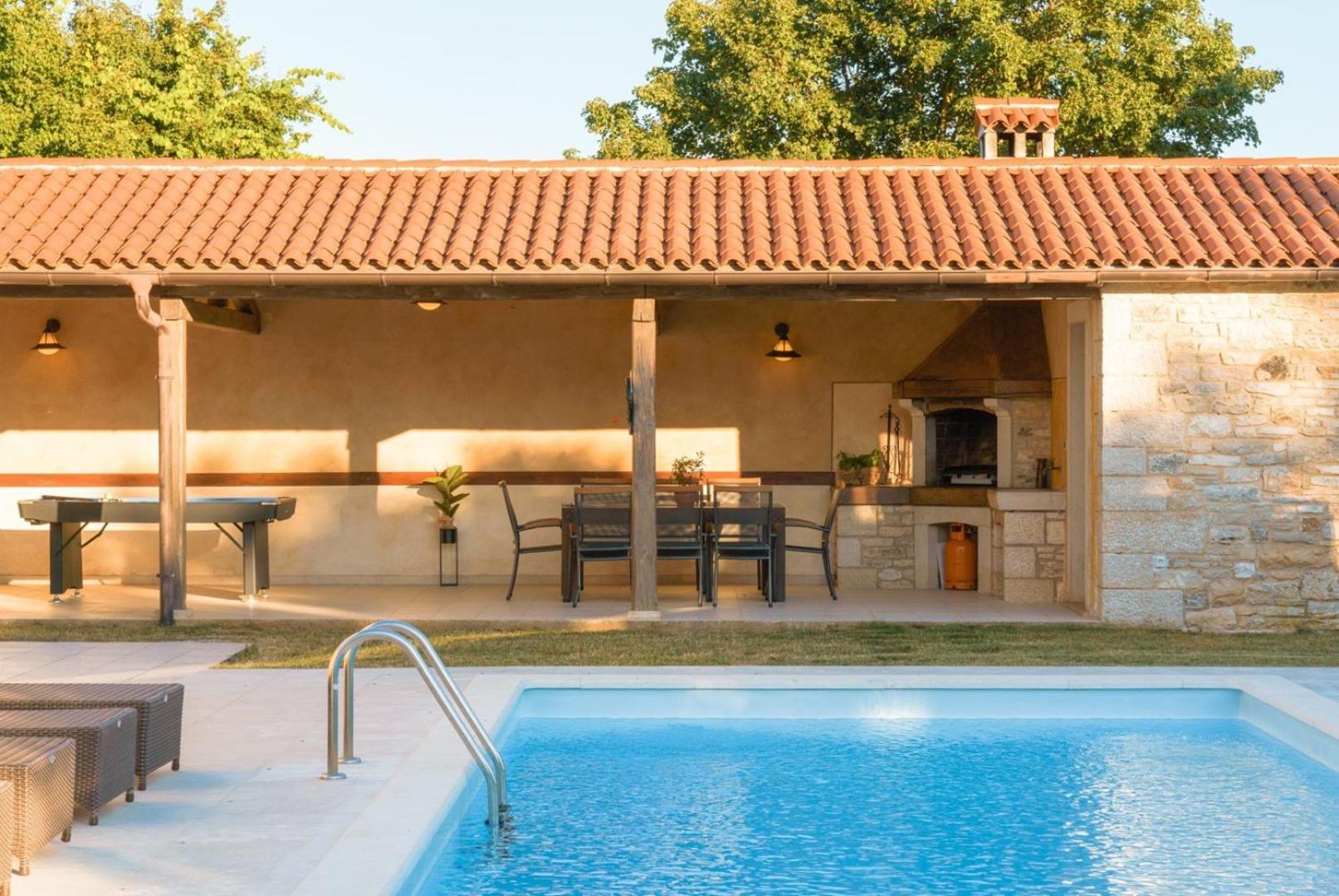 Villa Rustica view 3