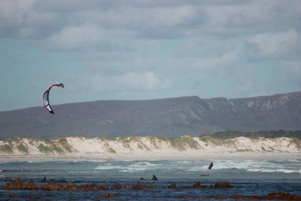 Franskraal-Bit of Salt-Rustic Family Beach House-From R1650 per night, sleeps 6,min 2 nights, please note no TV is available, only a Monitor and a HDMI Cab view 5