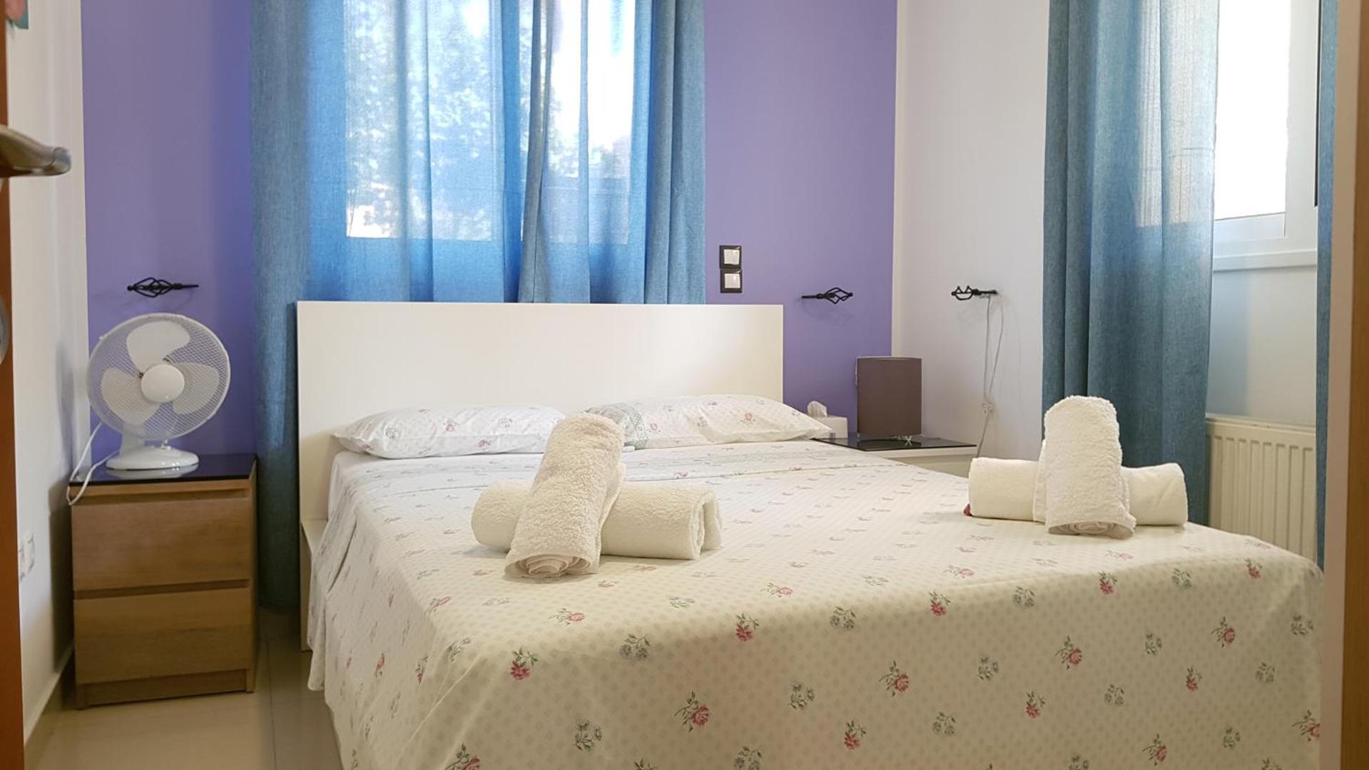 Renovated lovely apartment near airport & sea view 2