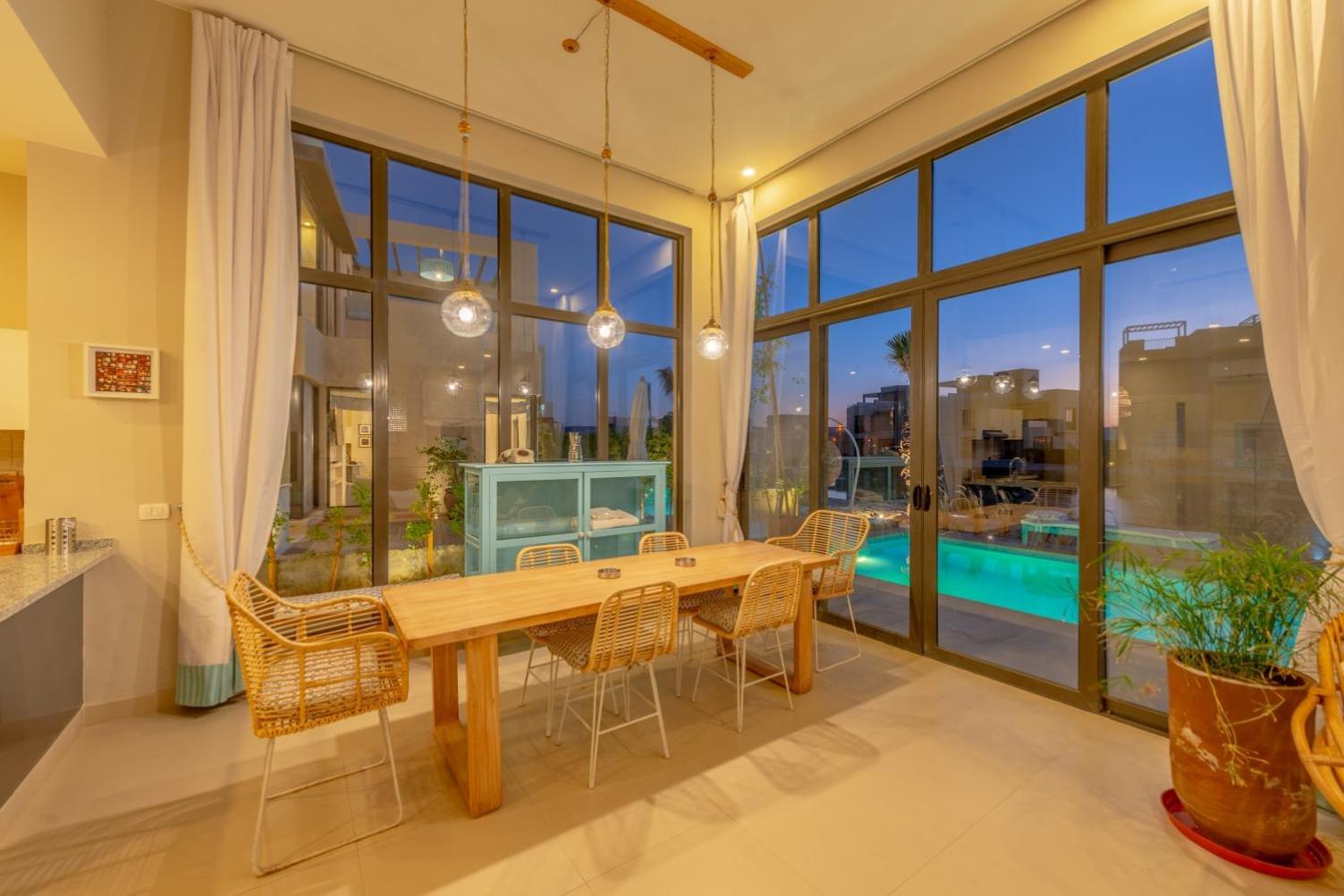 La Casa de Playa Tawila on Island 4BR Private with Heated Pool view 4