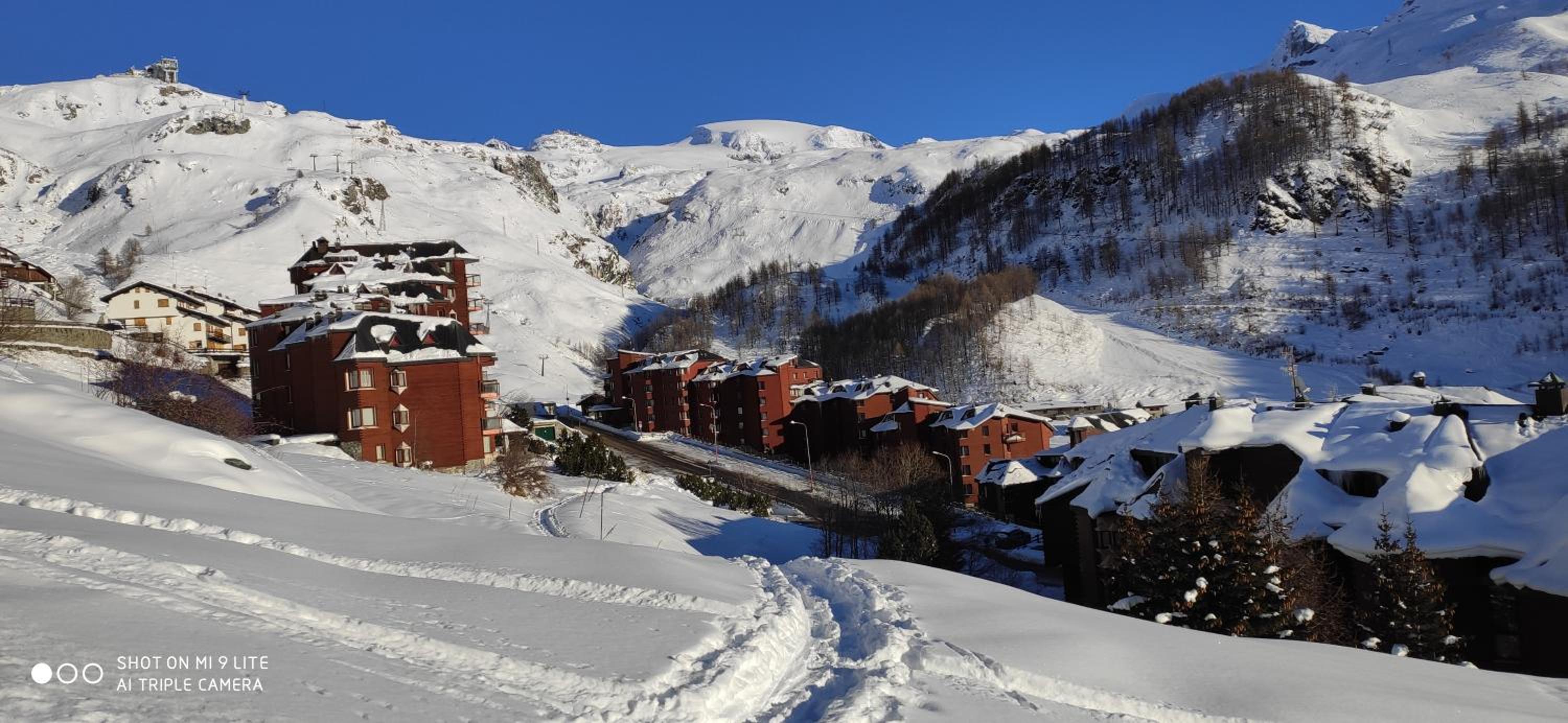 TANA DELLA MARMOTTA - renovated, ski in ski out, turkish bath, garage, storage view 4