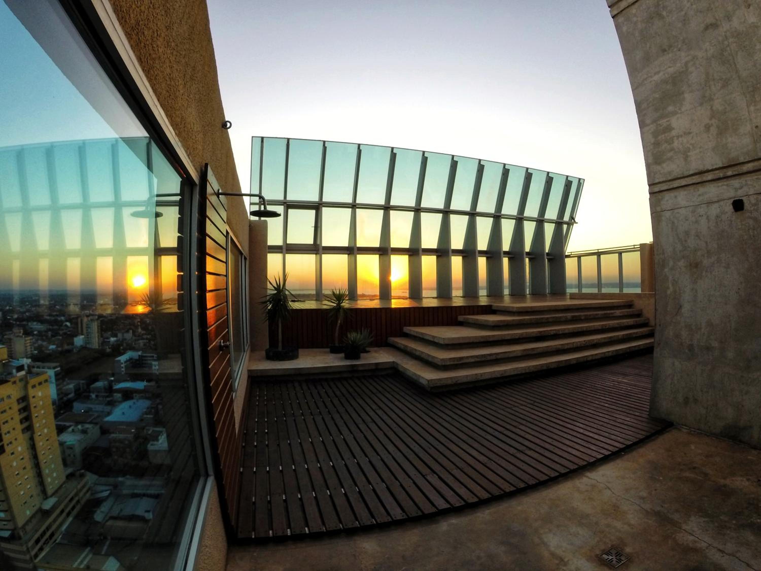 Departamento súper céntrico con vista al río Paraná