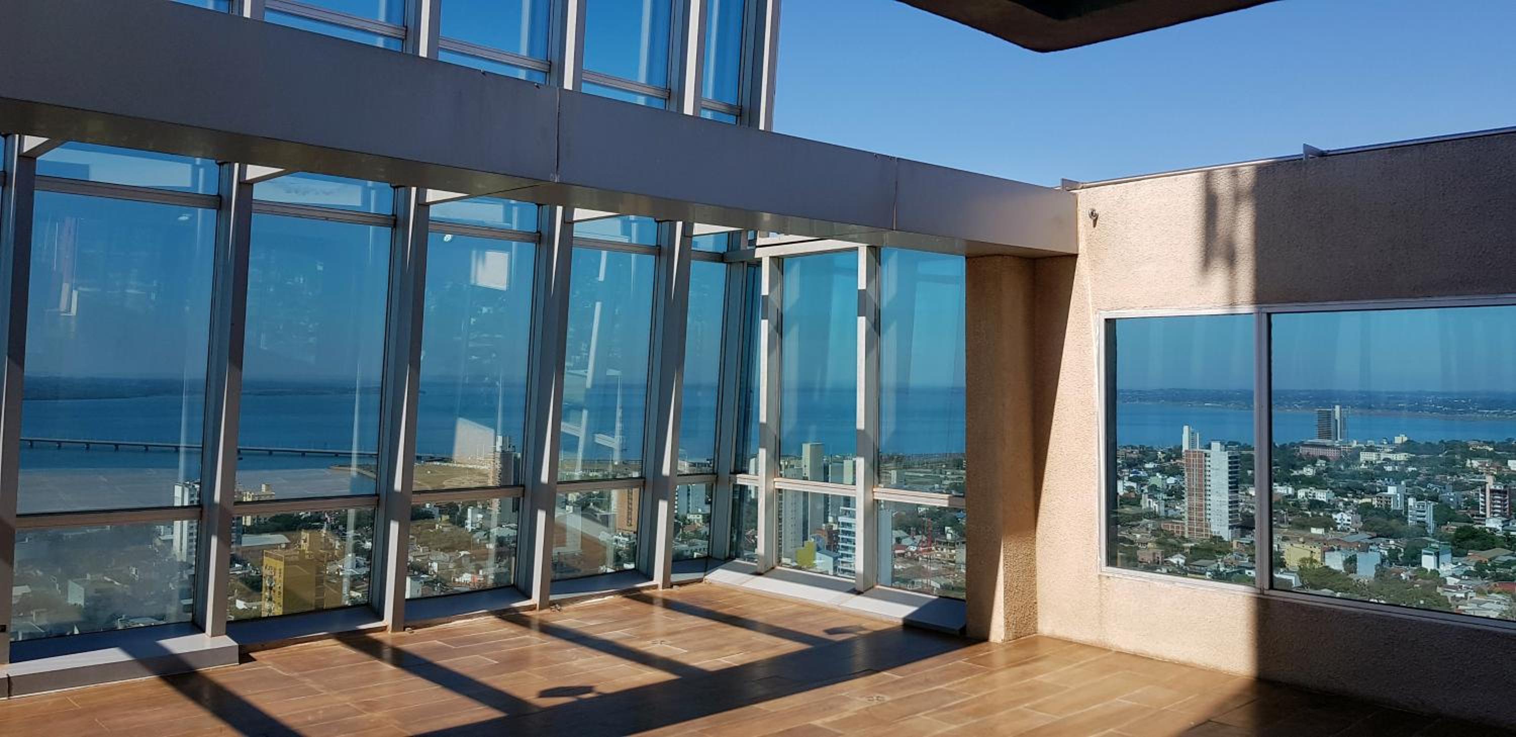 Departamento súper céntrico con vista al río Paraná