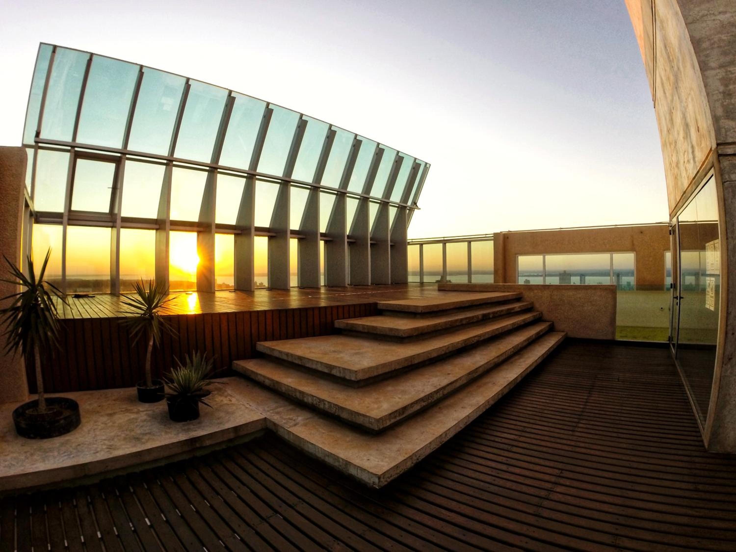 Departamento súper céntrico con vista al río Paraná