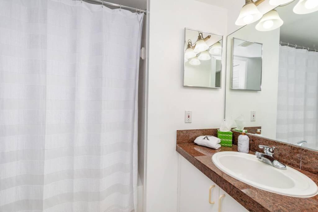 Entire condo at Aventura