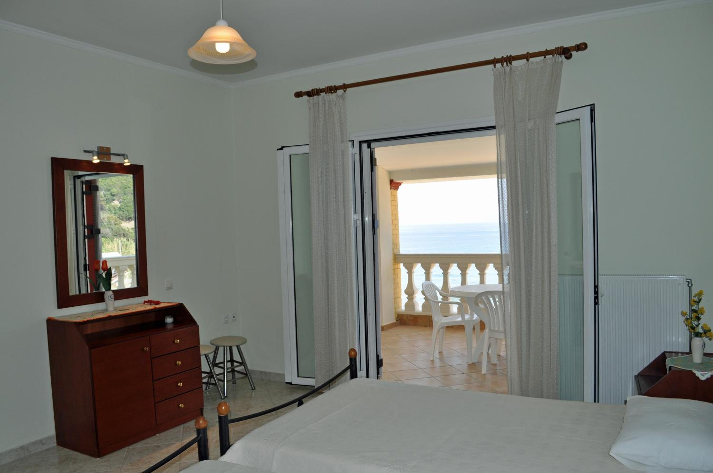 Beachfront House Tolis - Pelekas Beach