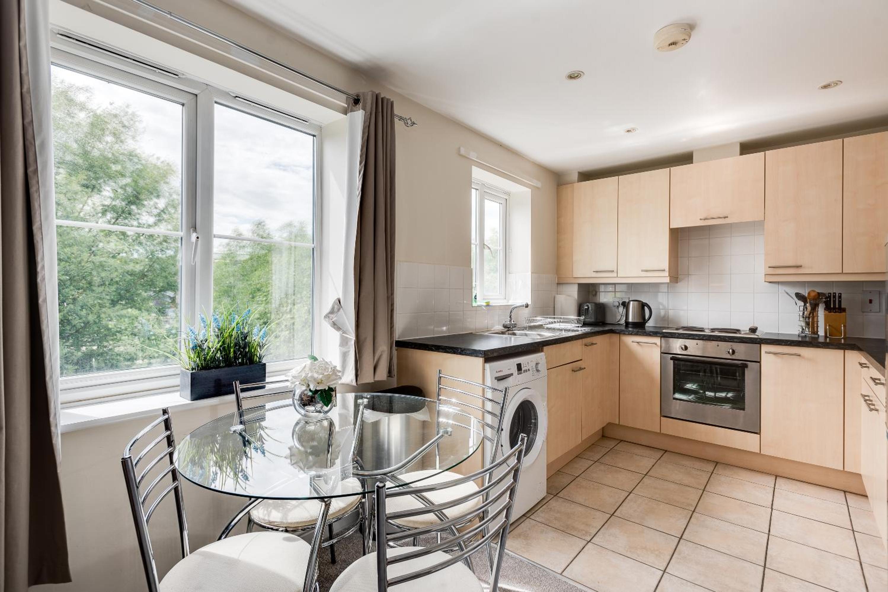 Modern 2 Bedroom Apartment in popular Jericho !!! view 4