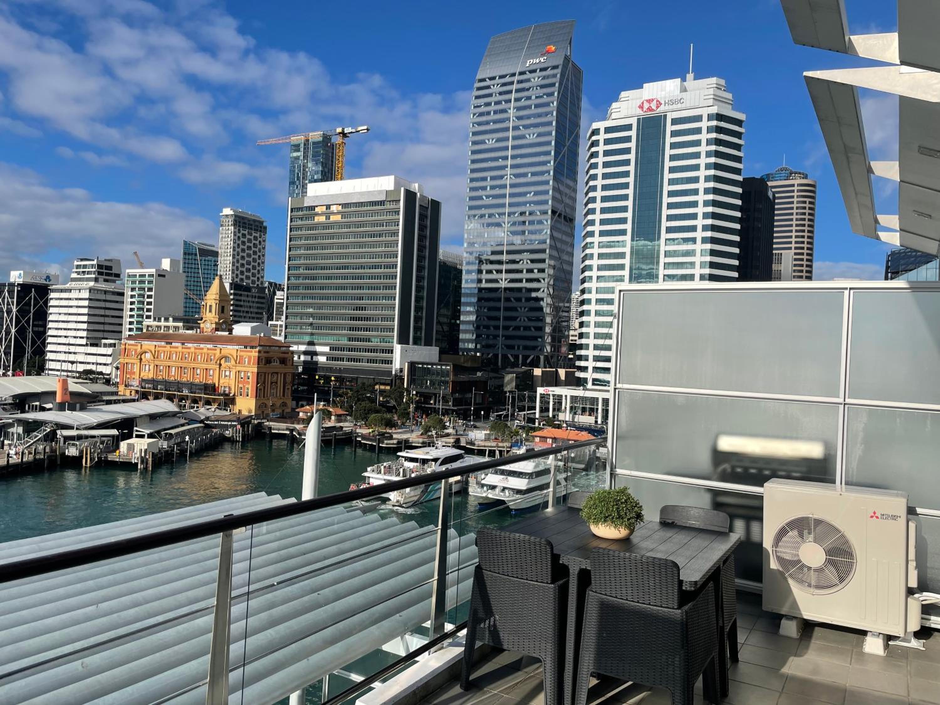 All New Penthouse on Princes Wharf! The Soul of Auckland! Free Parking! view 5