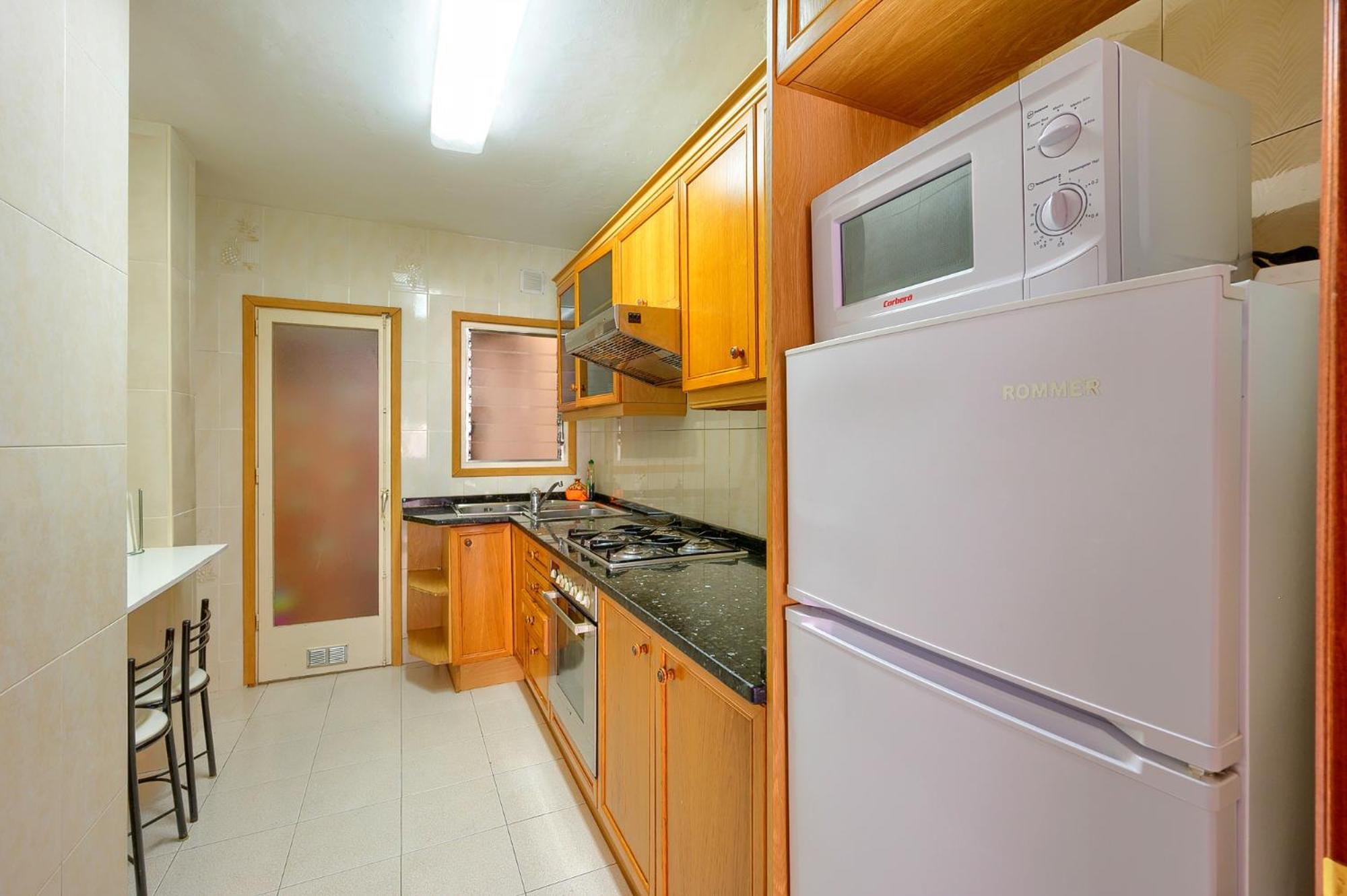 Apartamento Centric para 6 cerca de a playa y el tren view 5