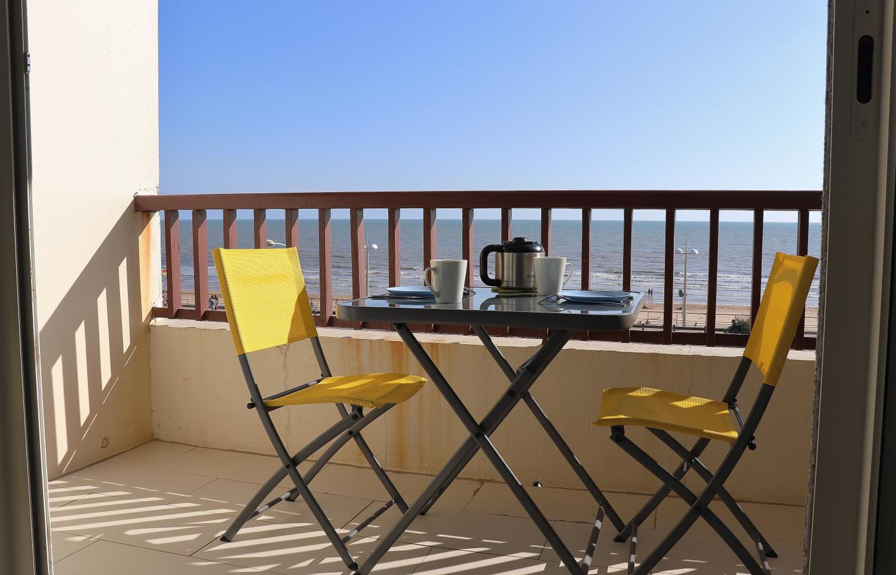 Studio Front de Mer view 3