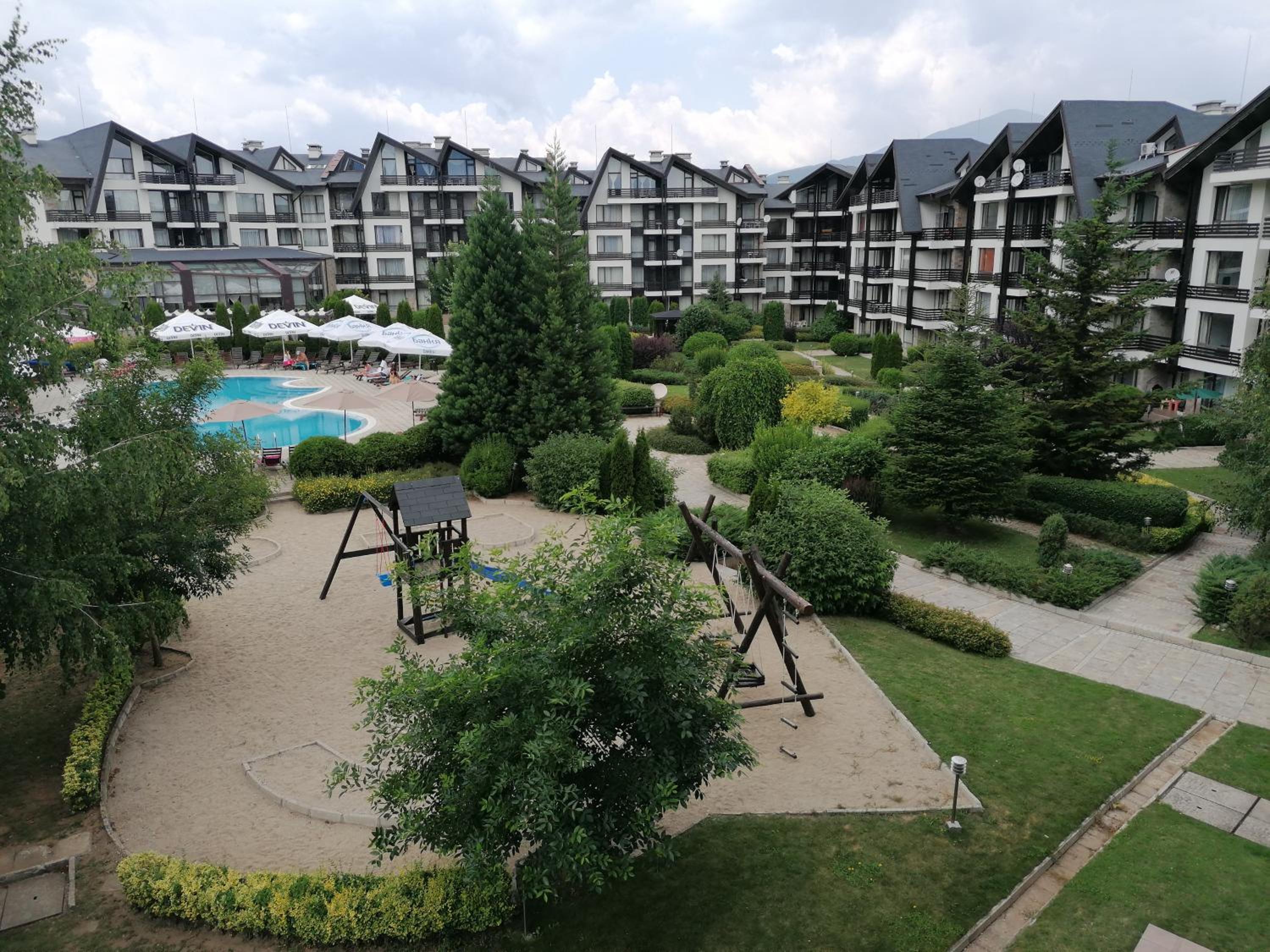 Aspen Golf - private apartments view 3