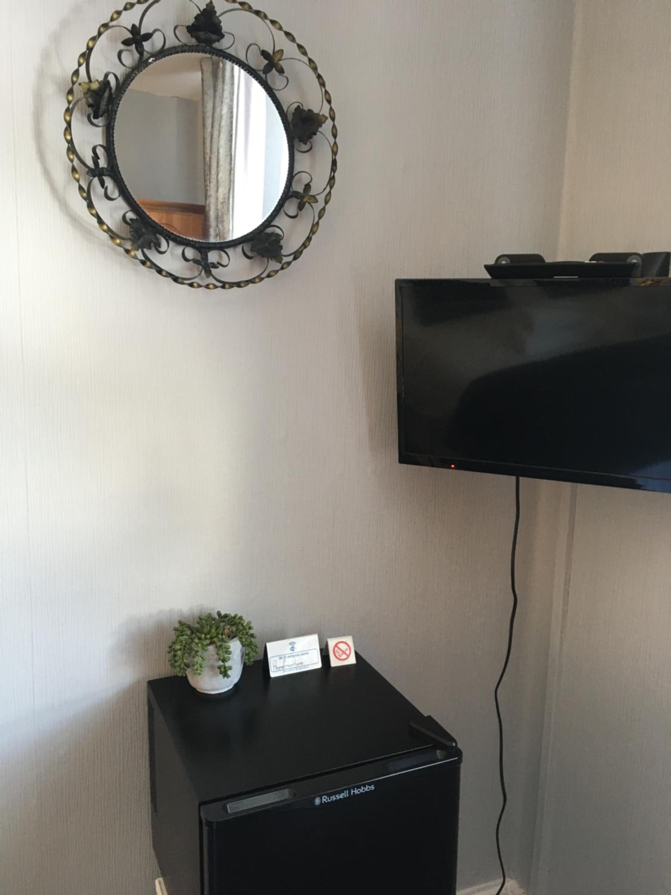 Torquay Vacations - Newburgh Guesthouse - Property Image 5