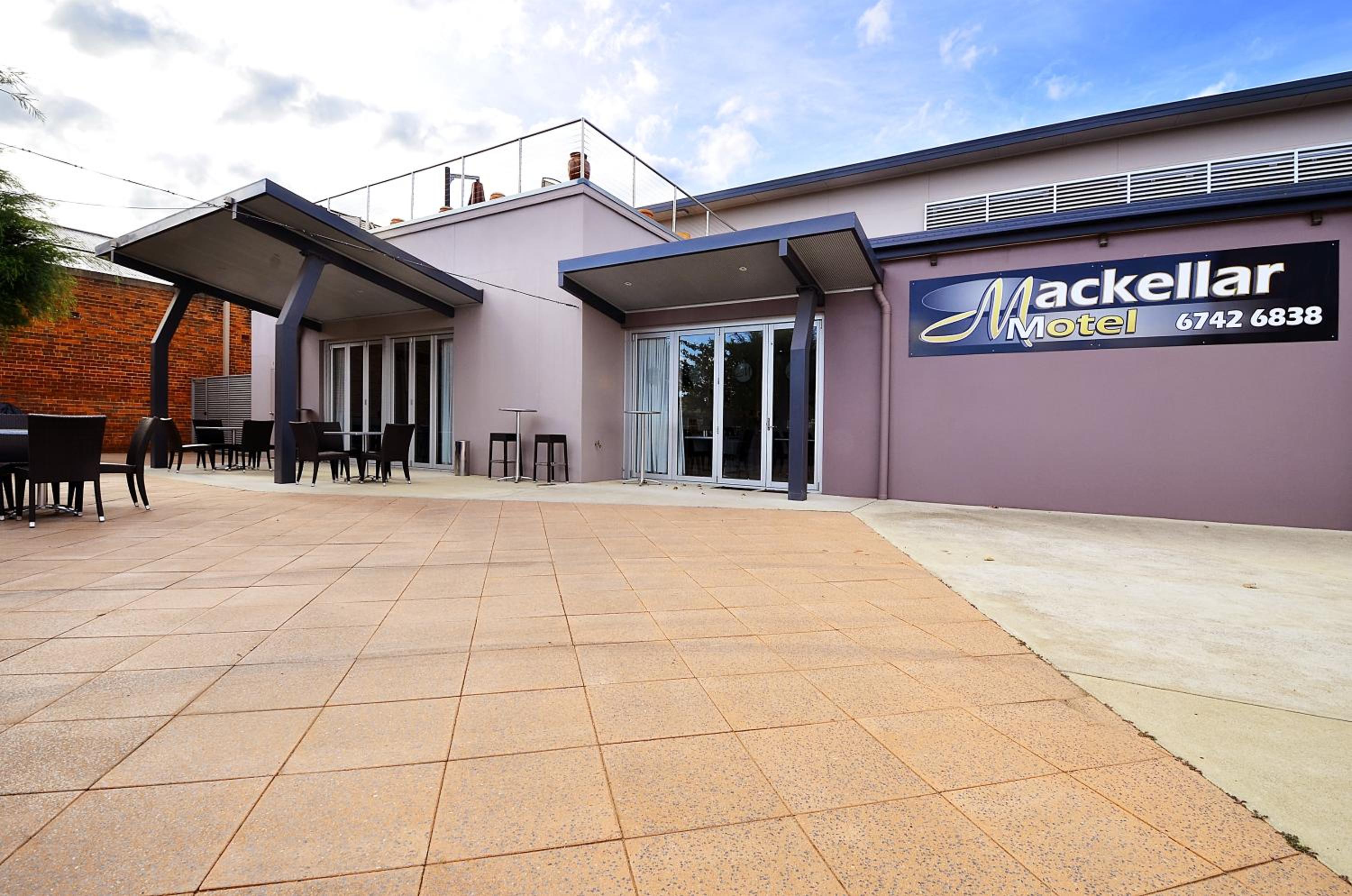 Mackellar Motel