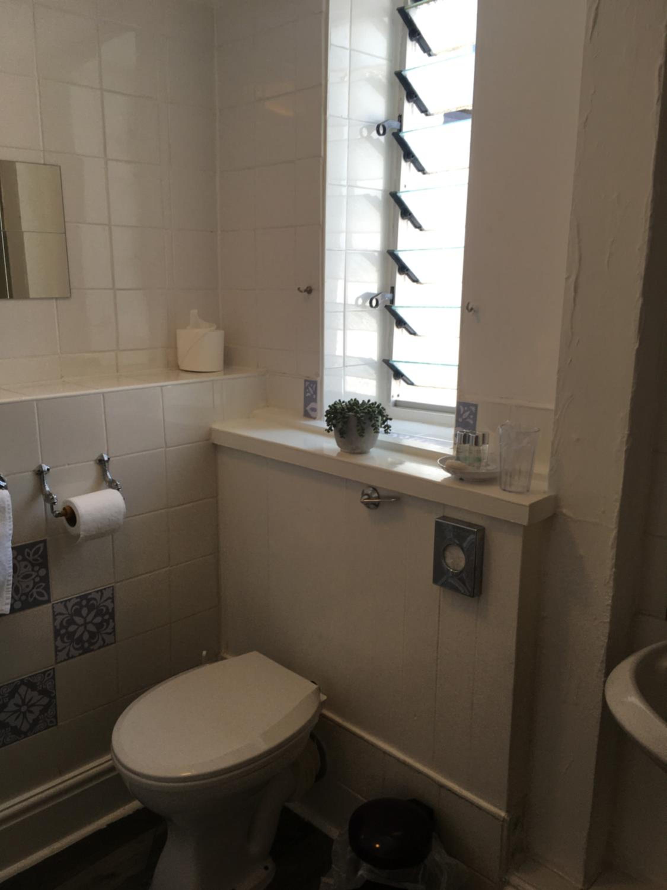 Torquay Vacations - Newburgh Guesthouse - Property Image 2