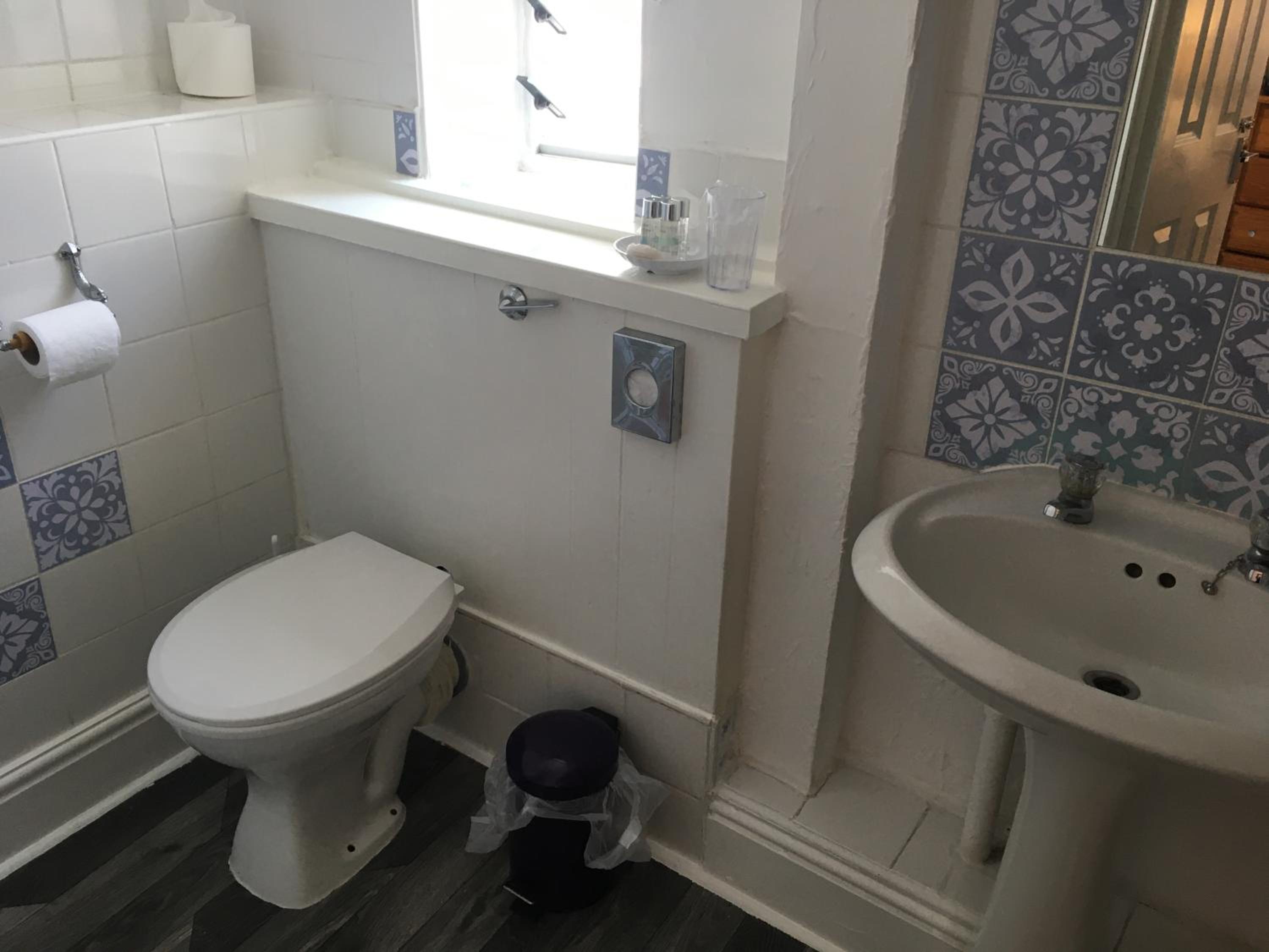 Torquay Vacations - Newburgh Guesthouse - Property Image 10