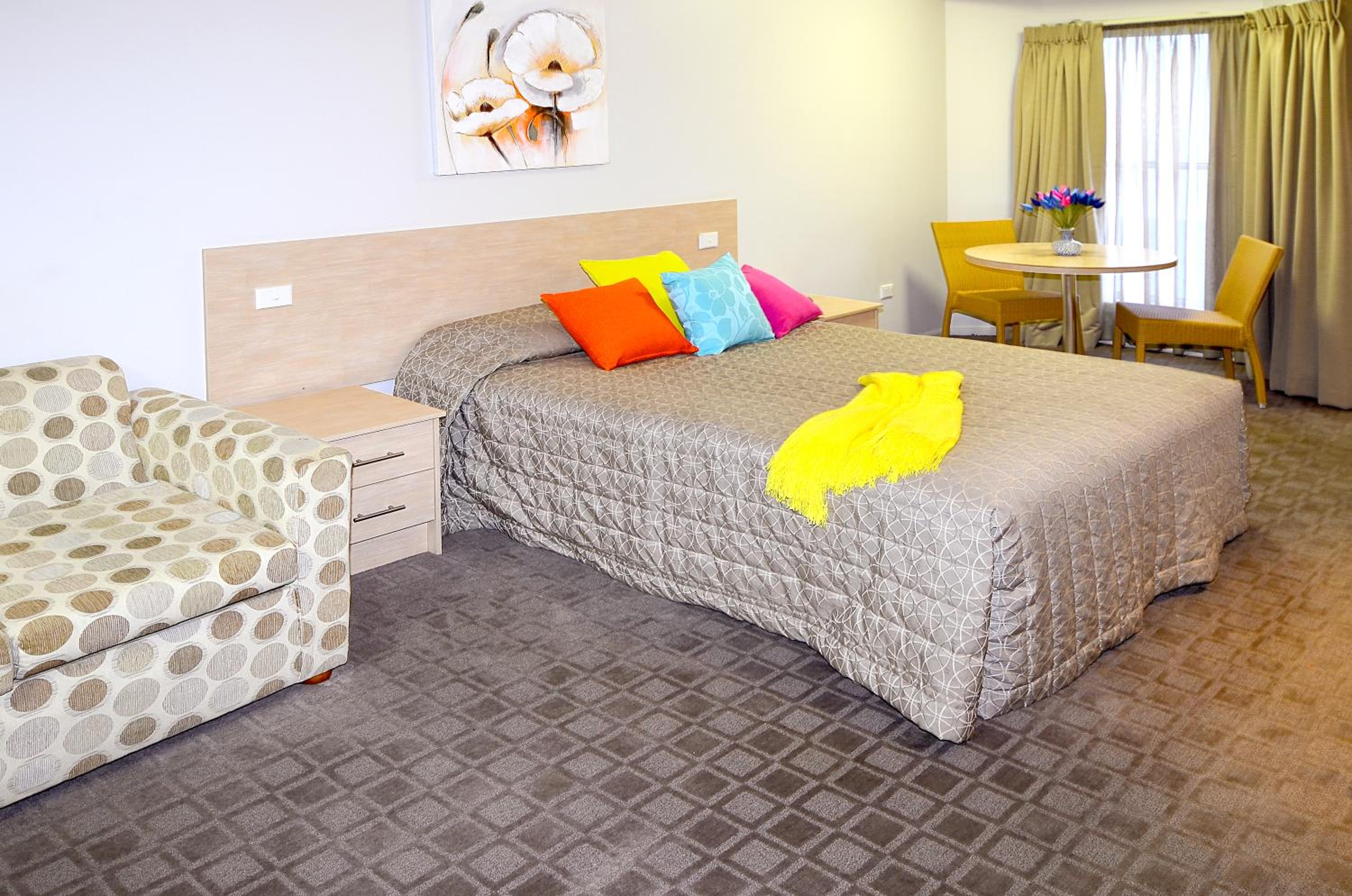 Mackellar Motel