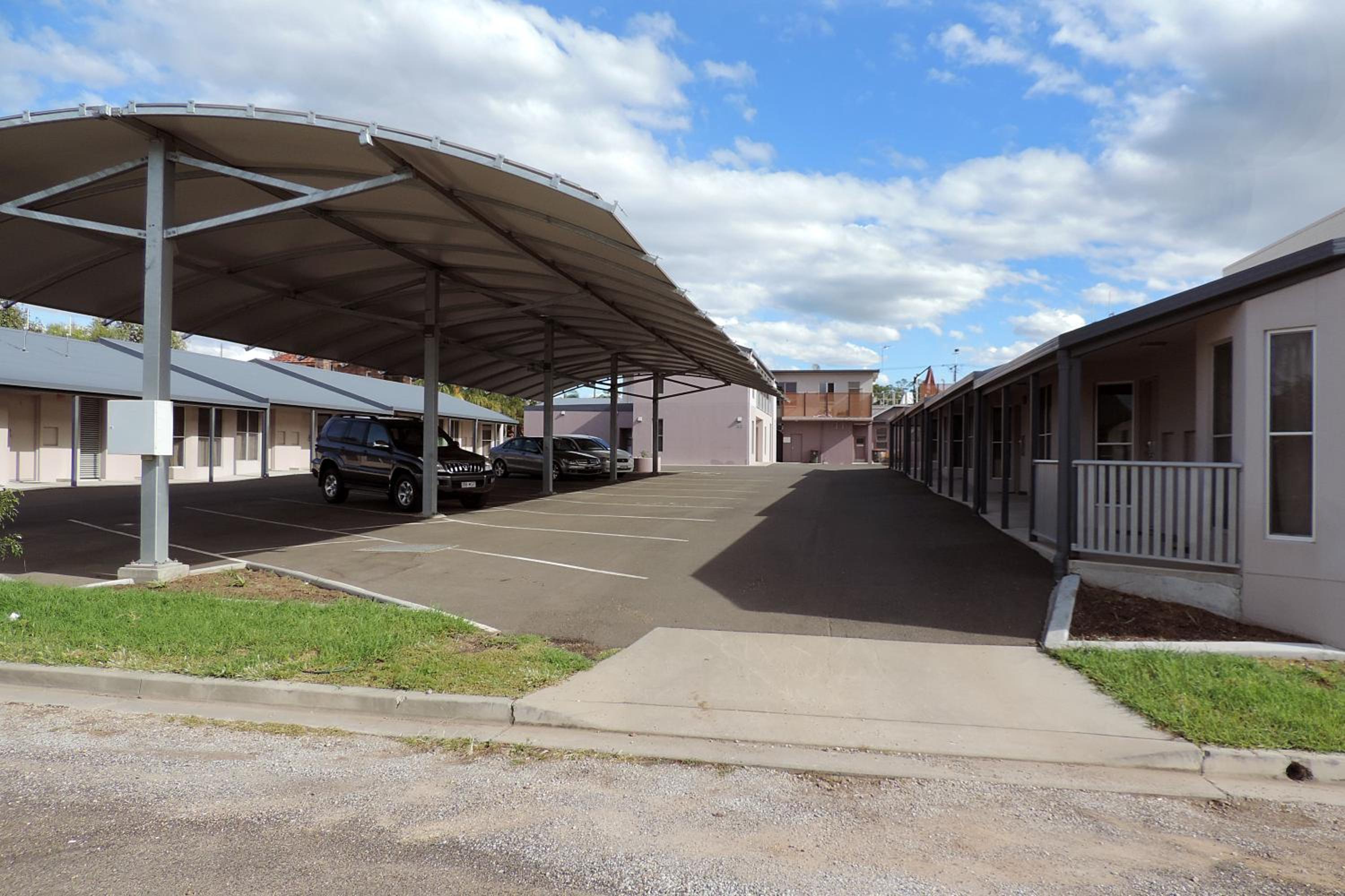 Mackellar Motel