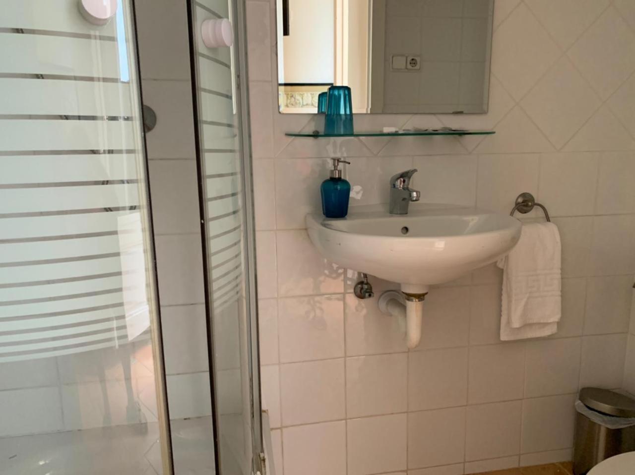 Casa Consell Gran Via, Guest House