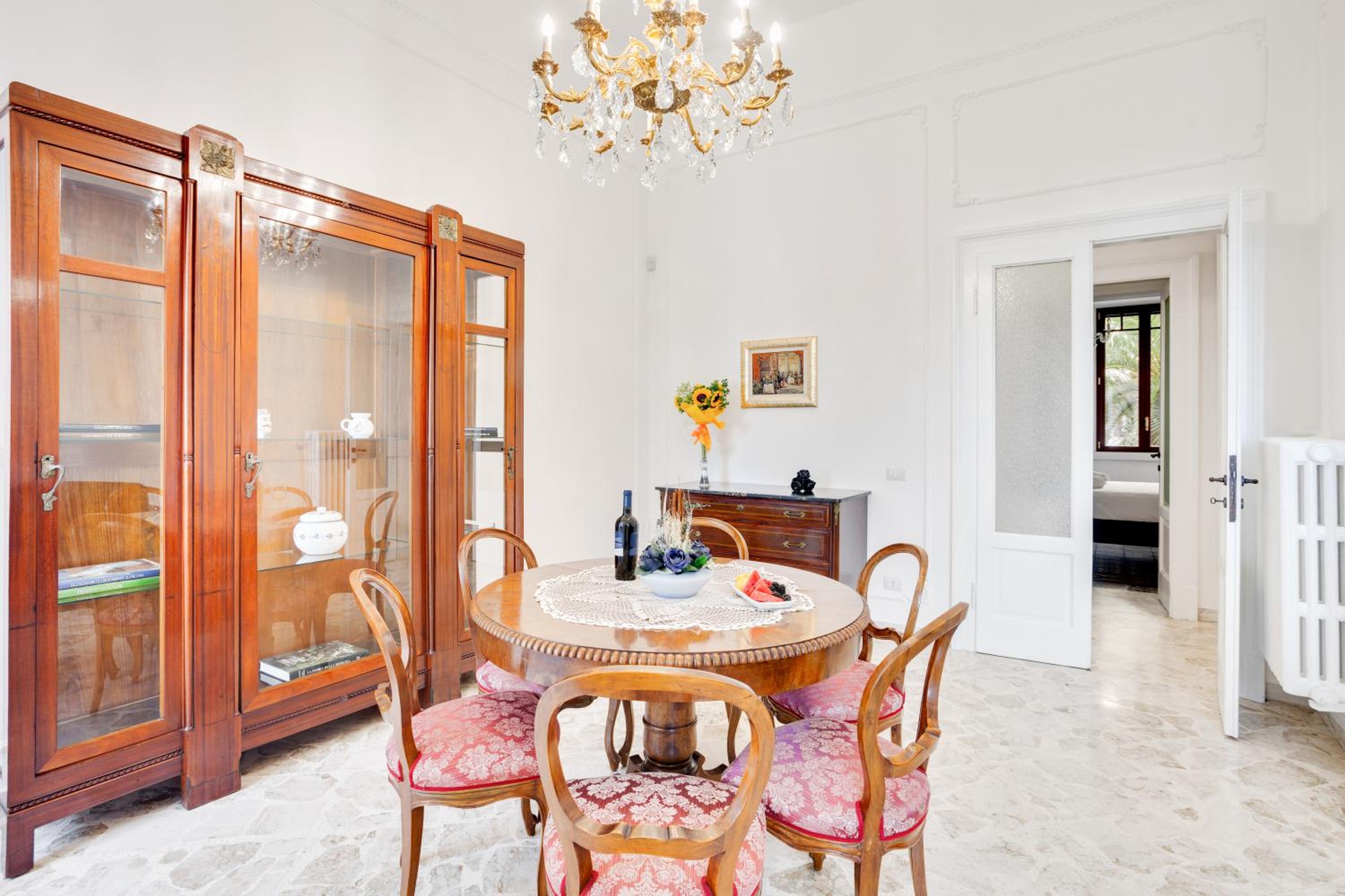 GuestHost - Casa Cinzia Lungomare Exclusive Flat view 4
