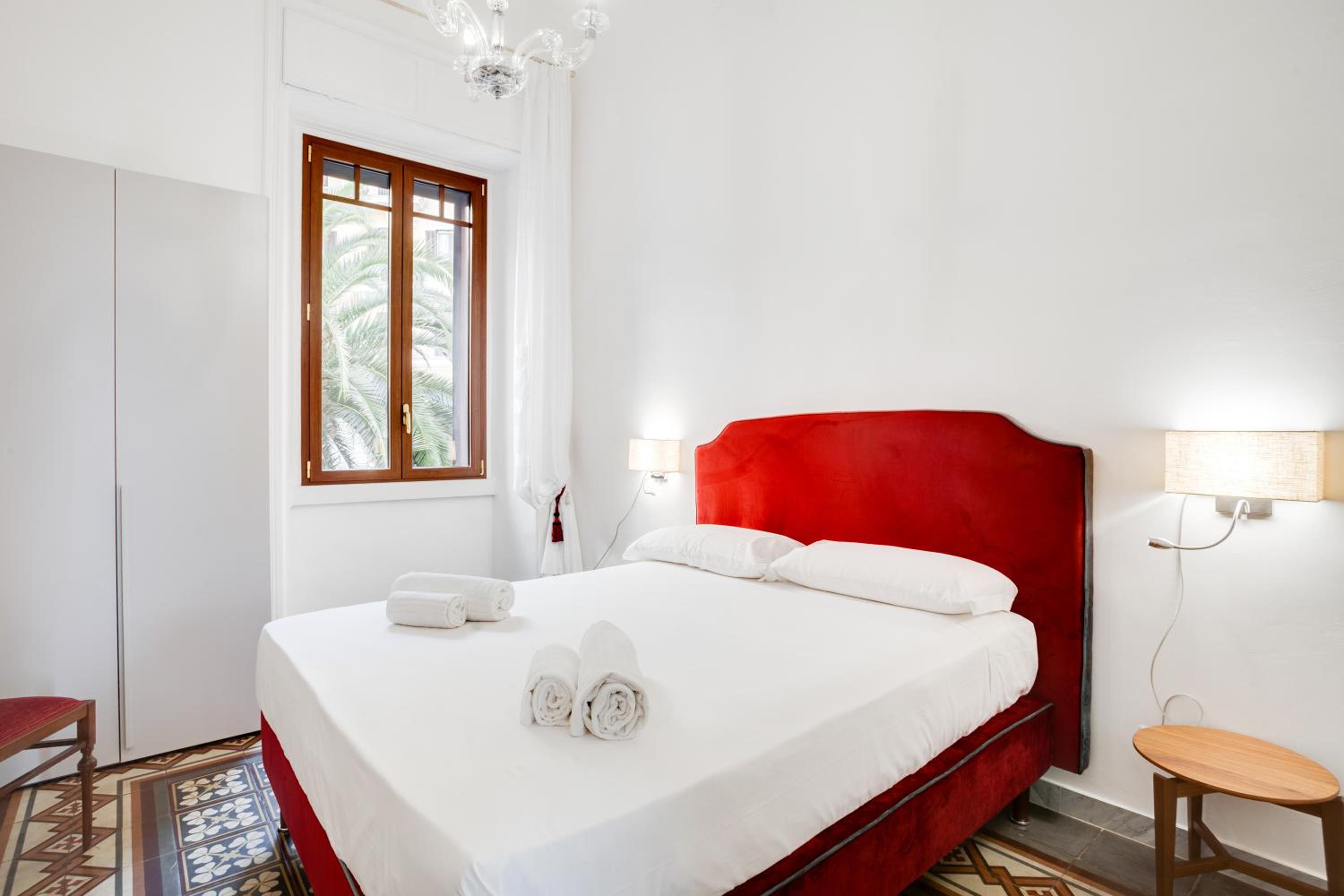 GuestHost - Casa Cinzia Lungomare Exclusive Flat view 5