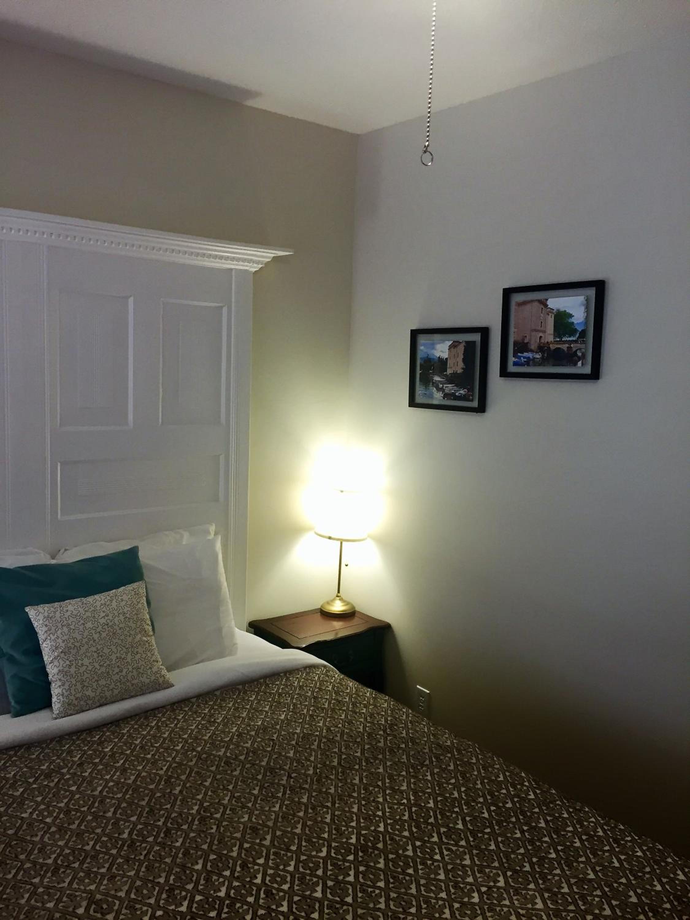 Ellis House Bed & Breakfast