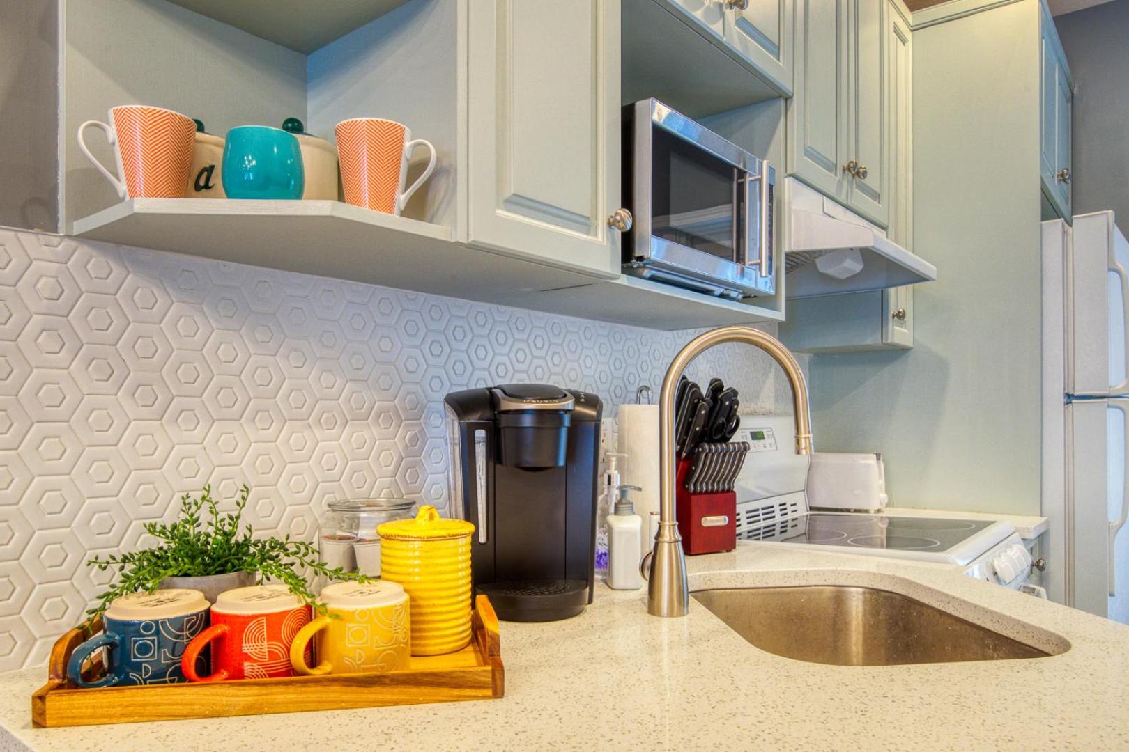 Beautiful Newly Reno 2BDM 2 Bth Sleep up to 6 Adults & Kids Mountain View Townhouse Suite
