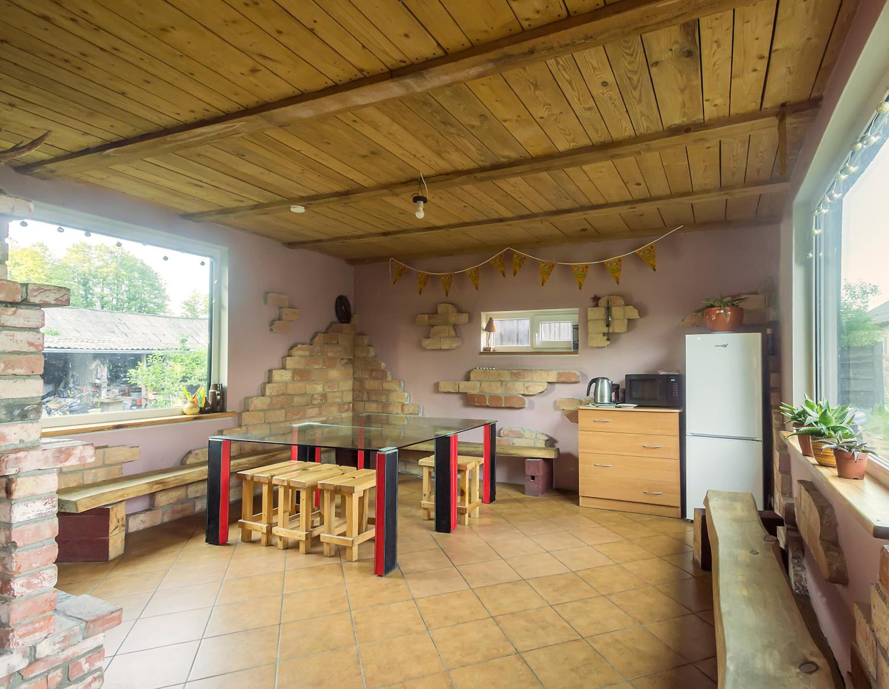 Photo 8