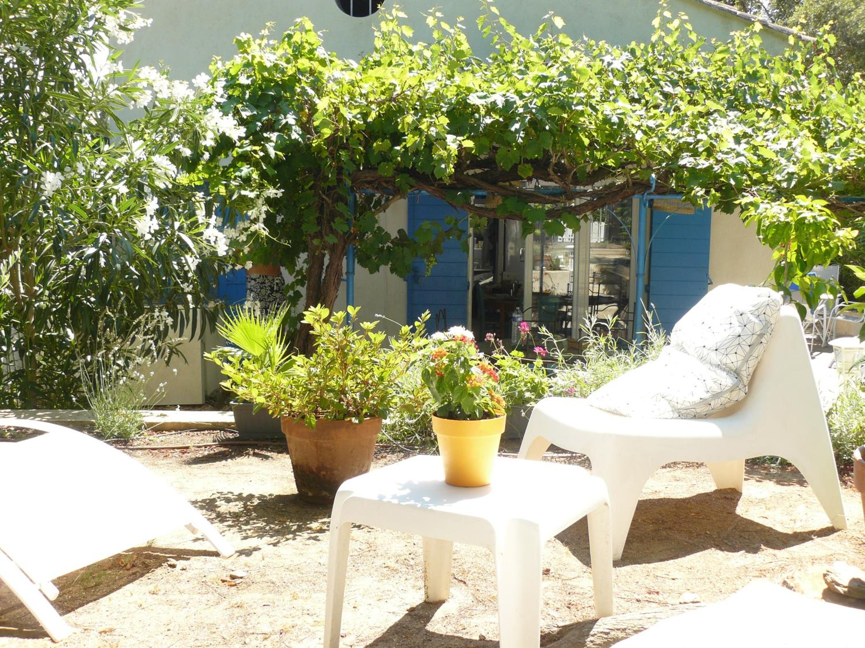 Bormes les Mimosas, Hameau de Cabasson, à 400m de la mer et du fort de Bregançon, Villa classée 3 étoiles, de 2 à 8 personnes view 2