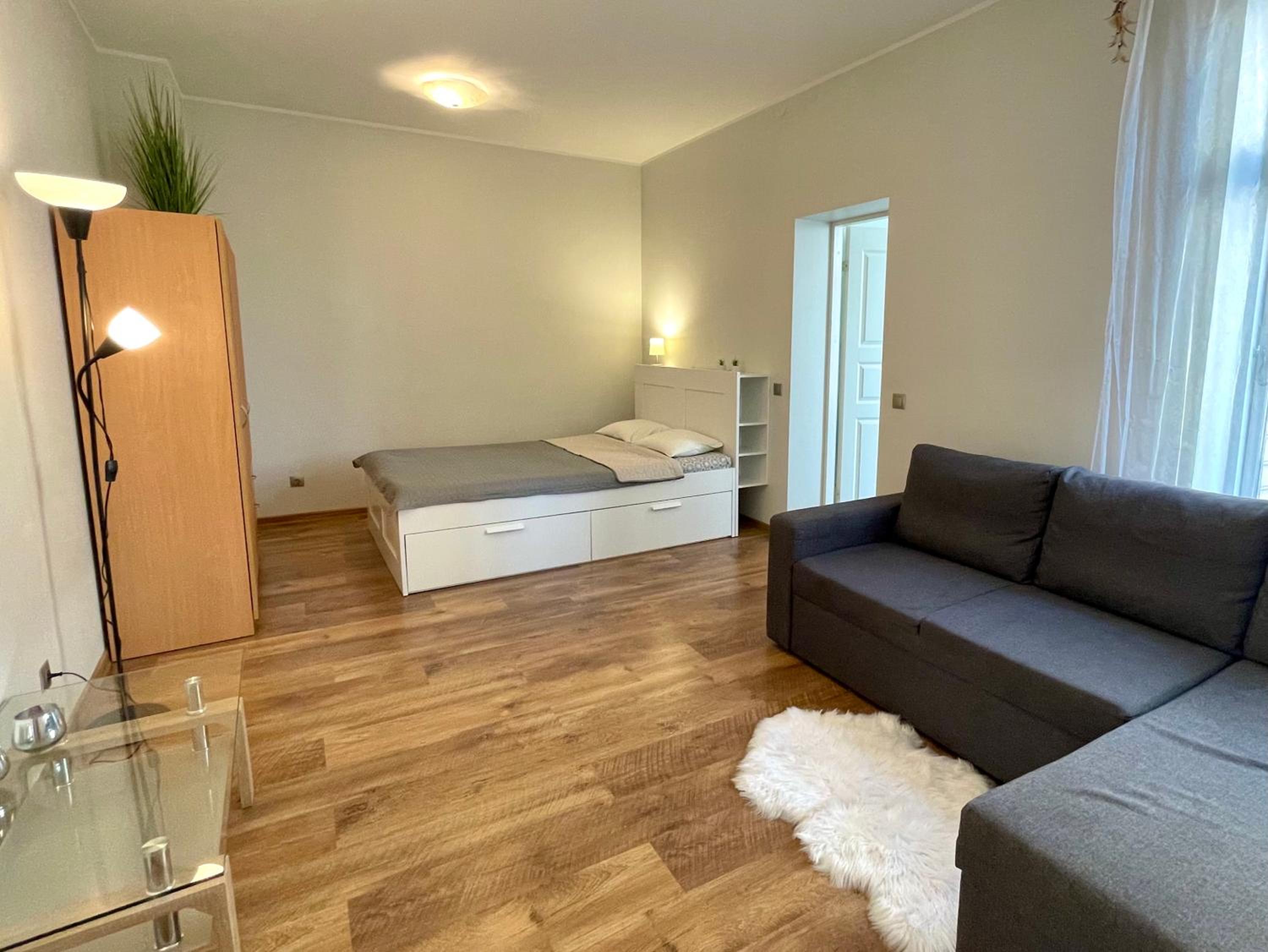 Spacious Holiday Apartment with Wifi and parking view 4