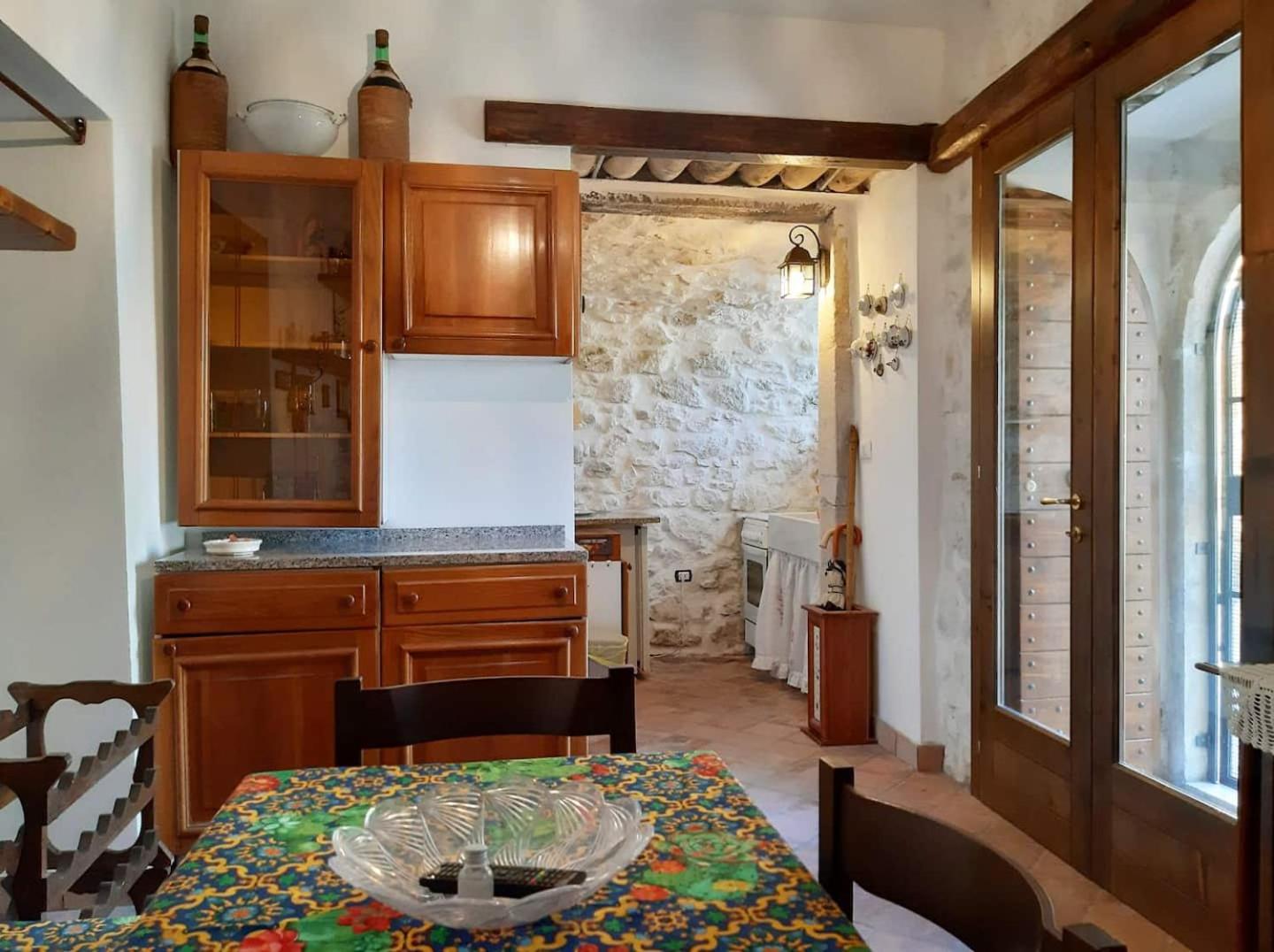 Monolocale rustico di Ariola view 3