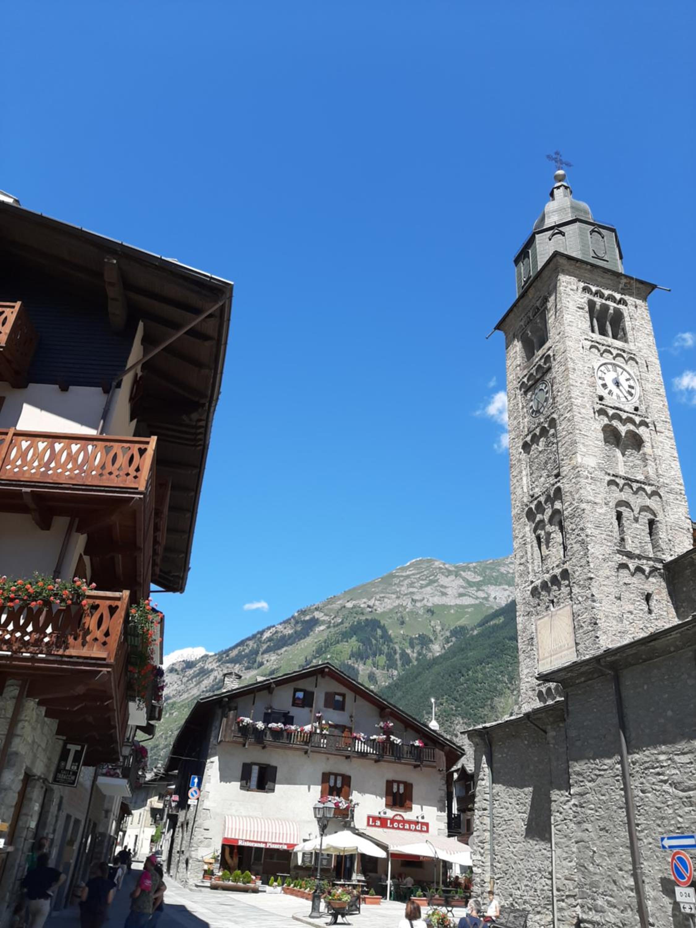 Appartamento con taverna nel paese di Morgex view 5