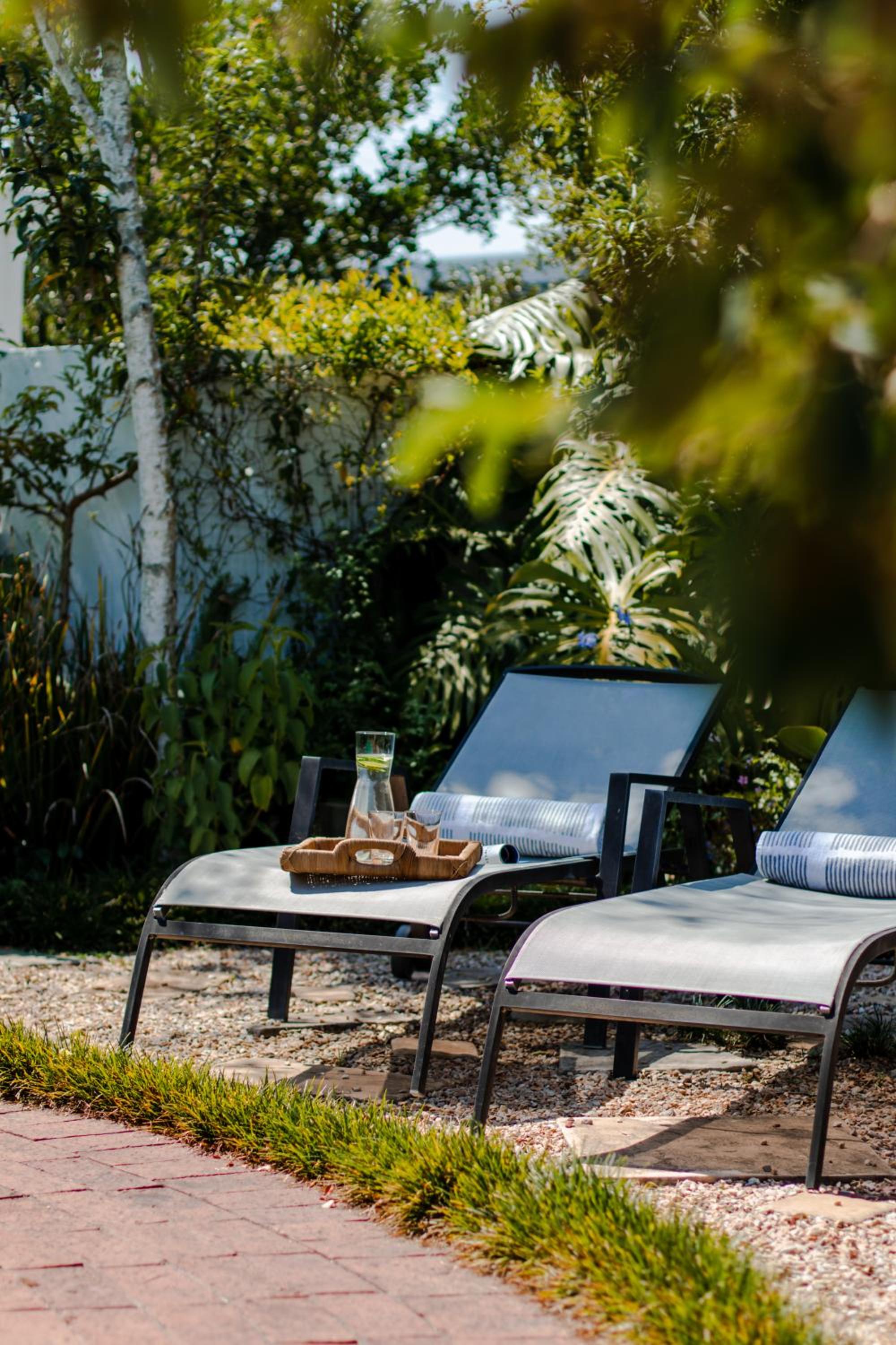 Whispering Oaks Guest House