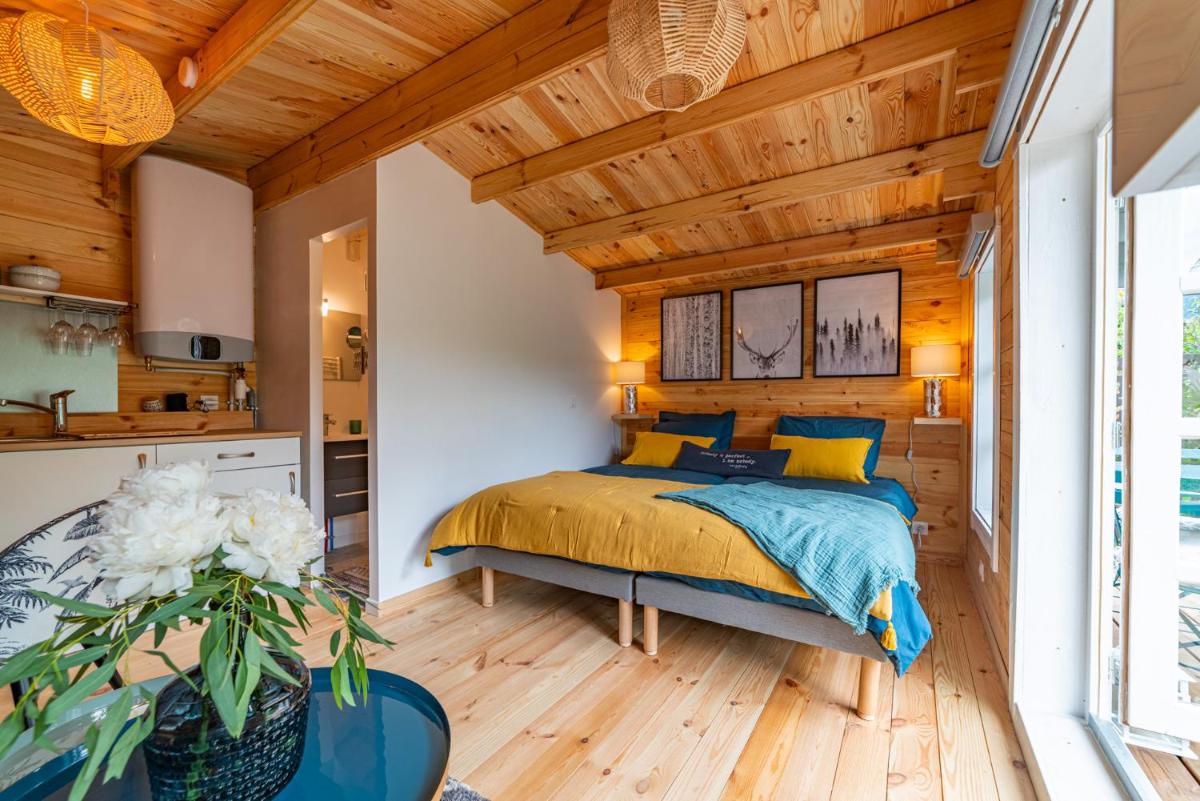 Hygge Lodge Annecy view 3