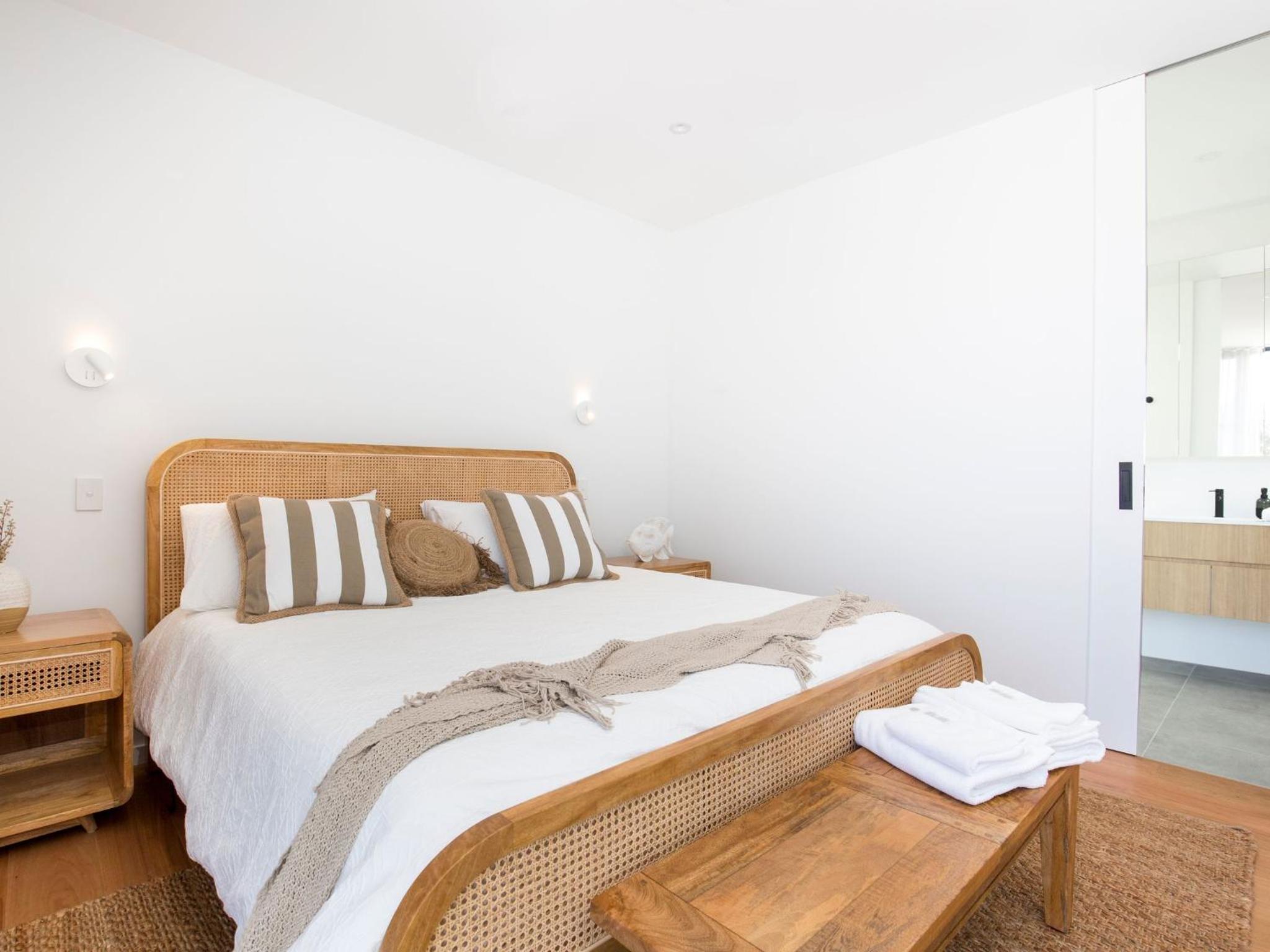 Banksia I Absolute Beachfront