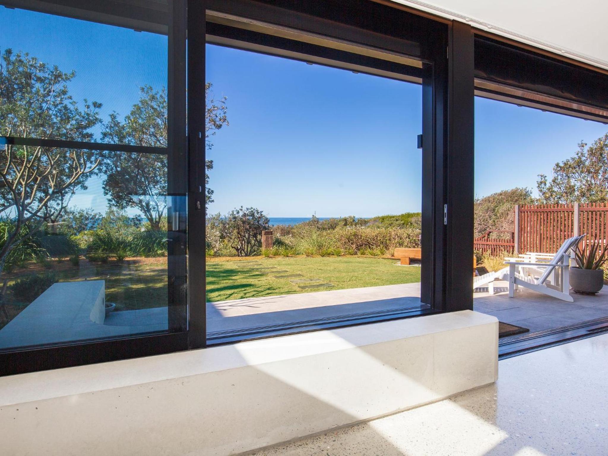 Banksia I Absolute Beachfront