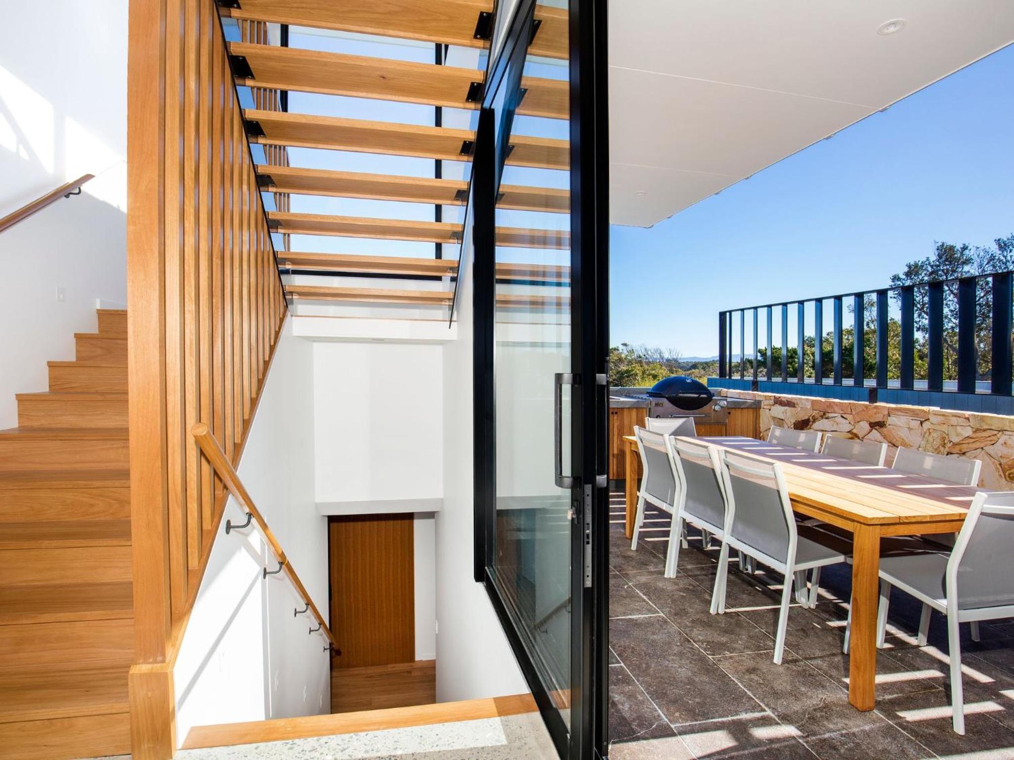 Banksia I Absolute Beachfront