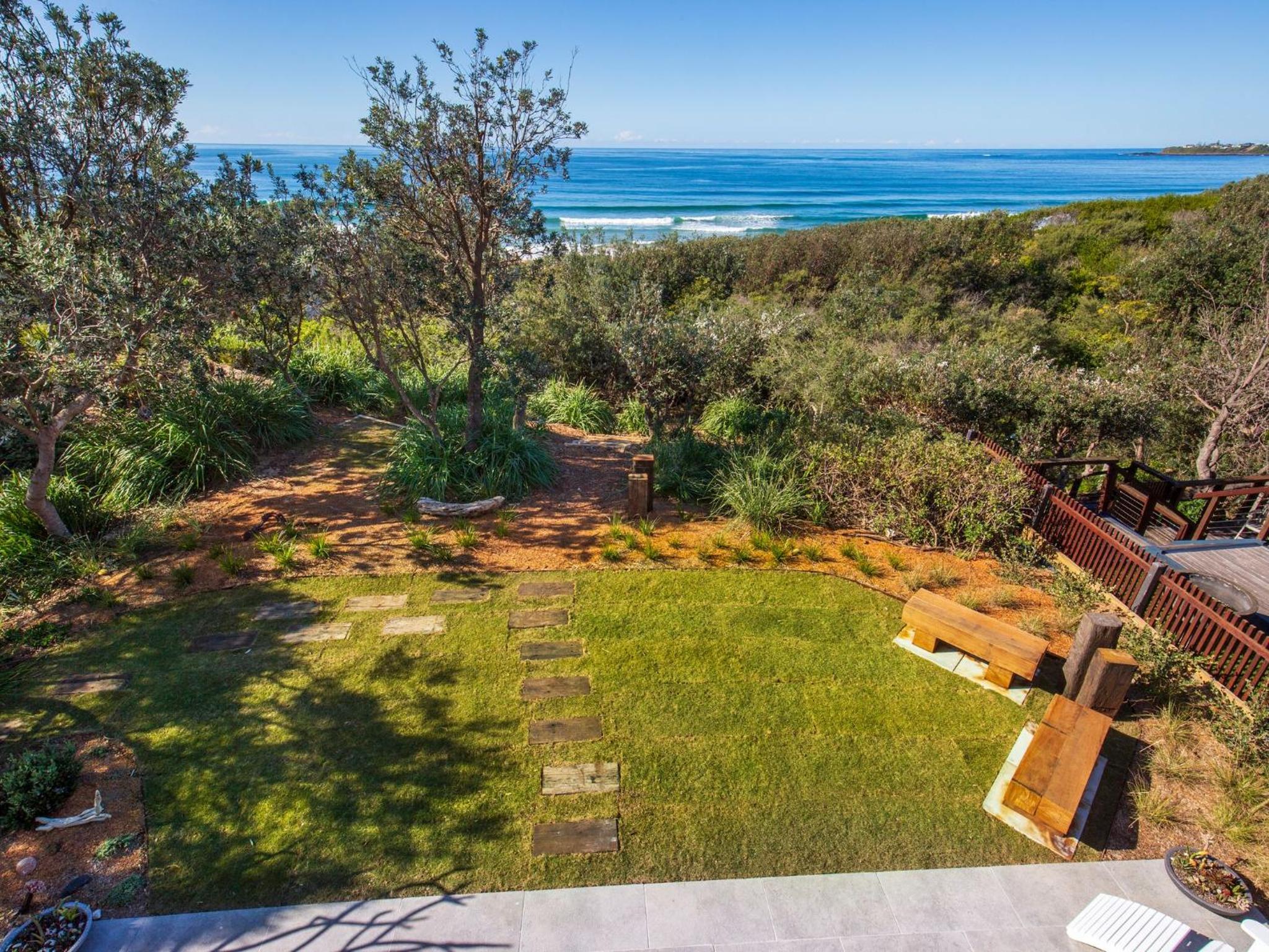 Banksia I Absolute Beachfront