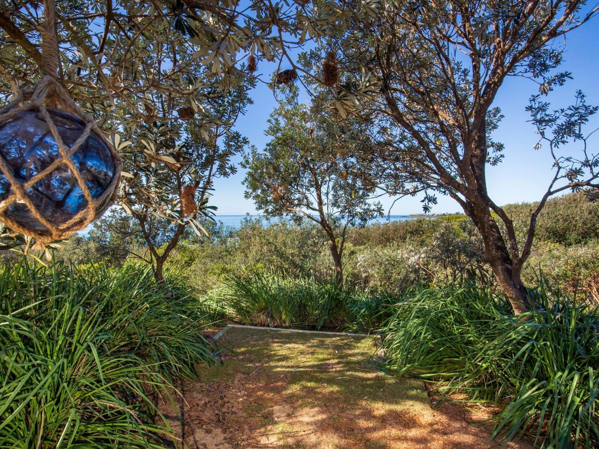 Banksia I Absolute Beachfront