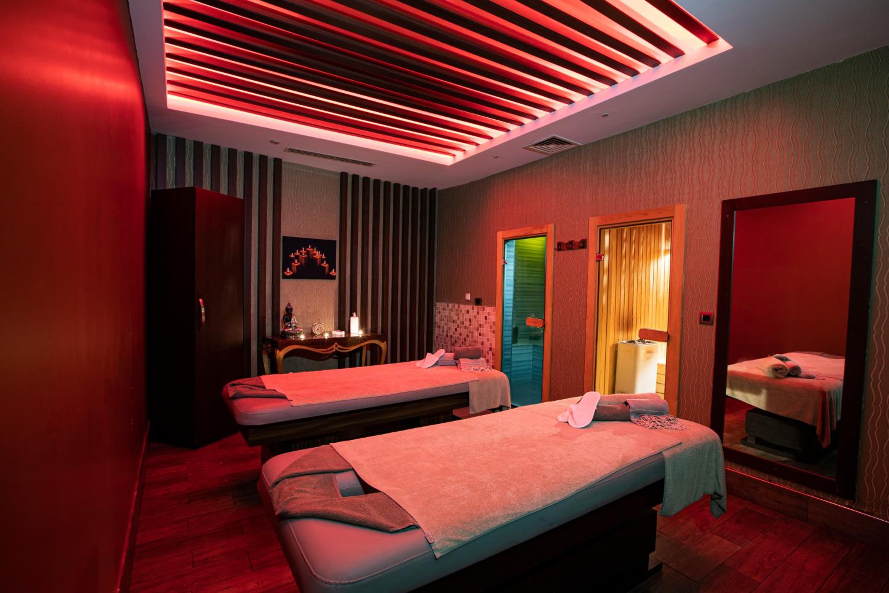 Ramada Otel & Suites by Wyndham İstanbul Merter - Image 61