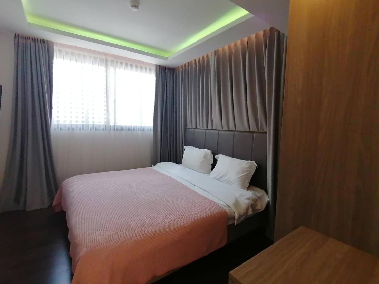 Bangkok Asok Circle REIN Sukhumvit 12#2BR&3BR#Pool&Gym#Near Terminal 21