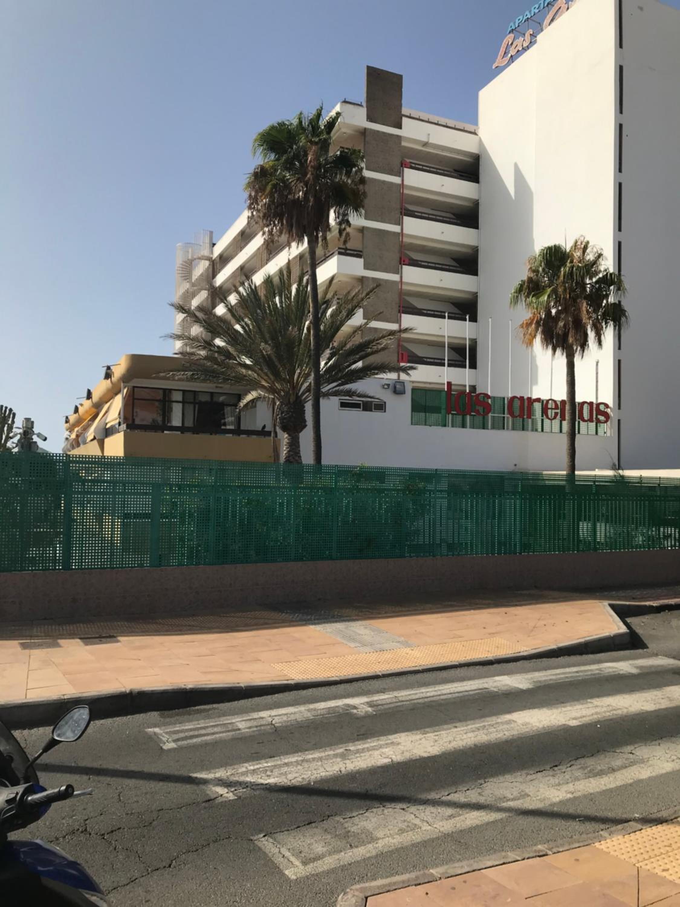 Yumbo Beach Apartment 2 with high speed free internet view 3