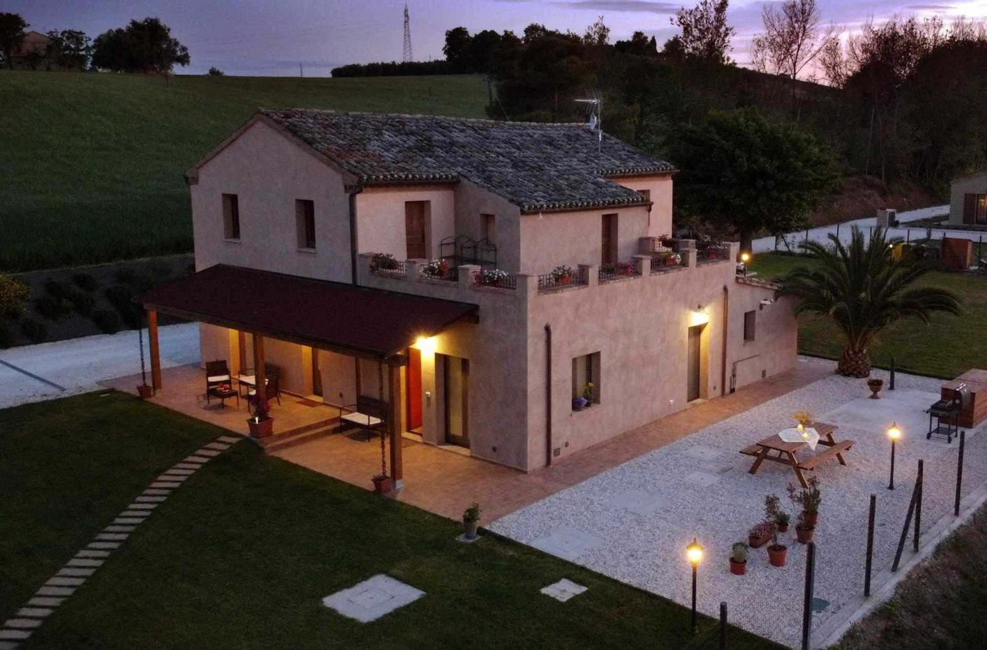 Casa Montefiore 13 LT nella tranquilla campagna Marchigiana view 4