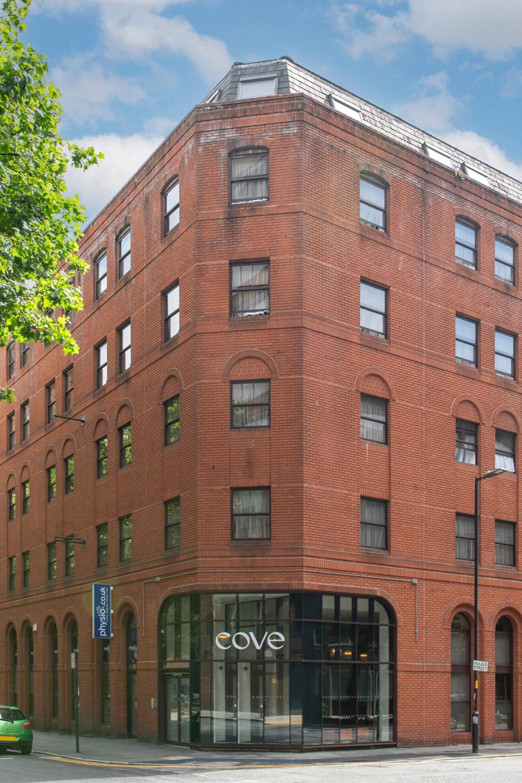 Hotel Cove Minshull Street - Image 1