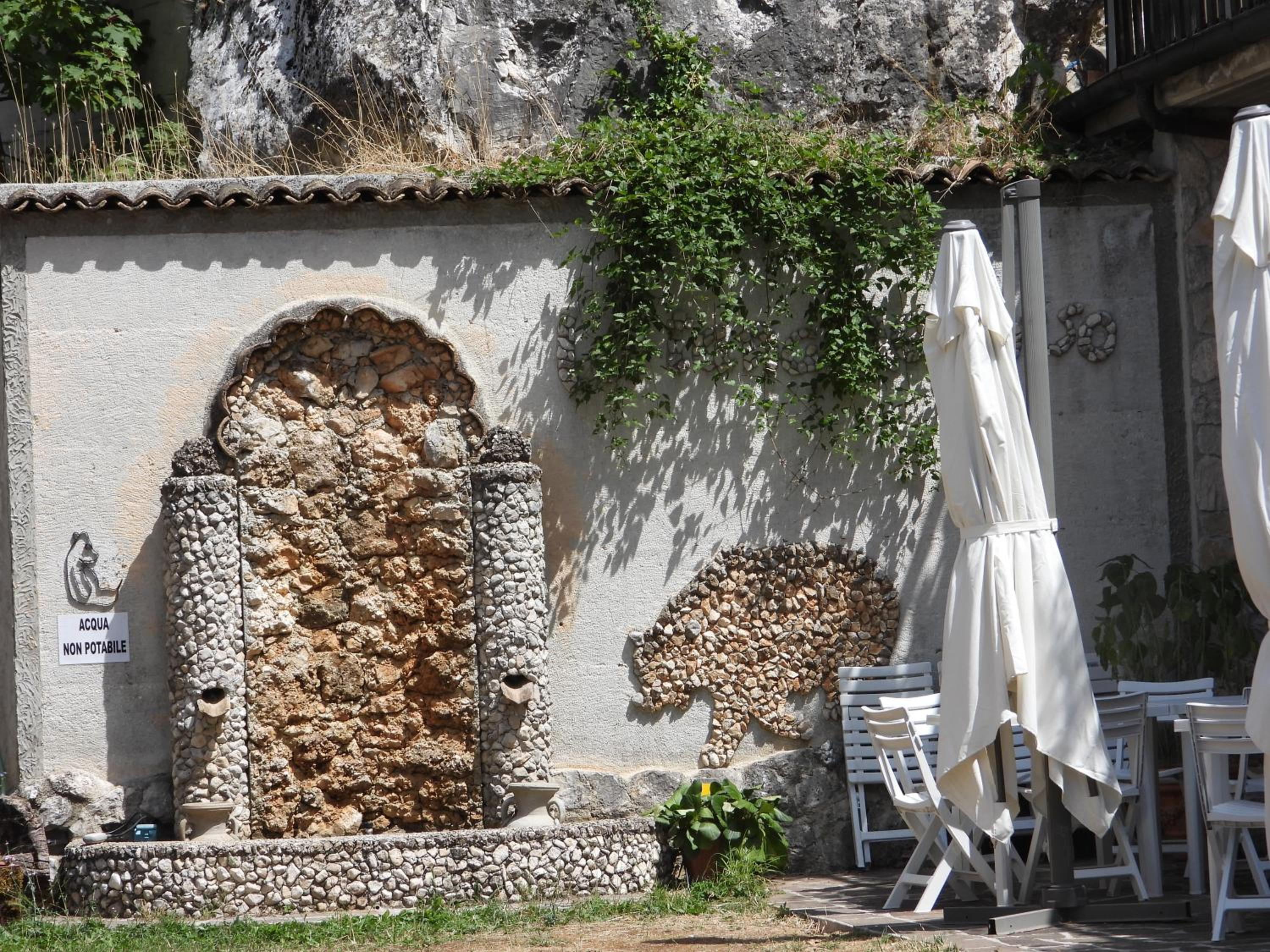 Photo 16