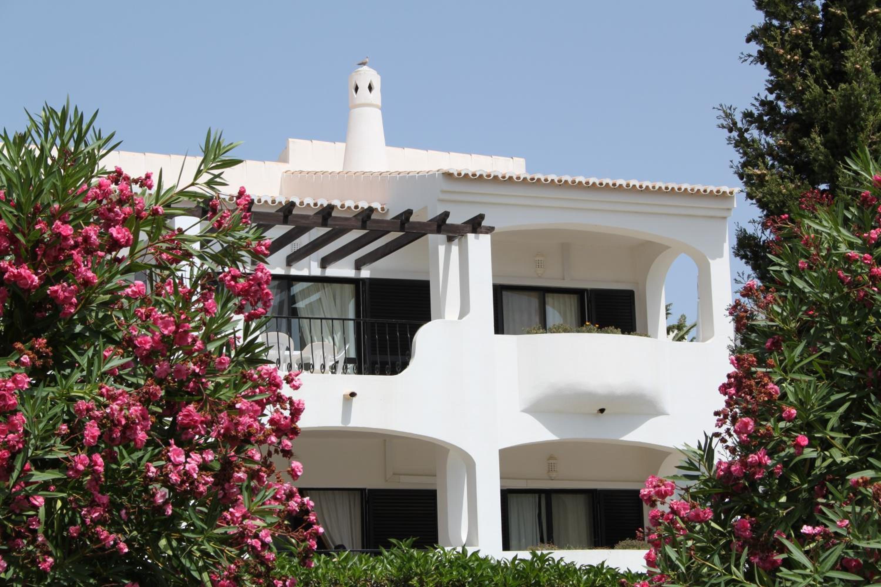 Hotel Alto Club Apartments - Image 1